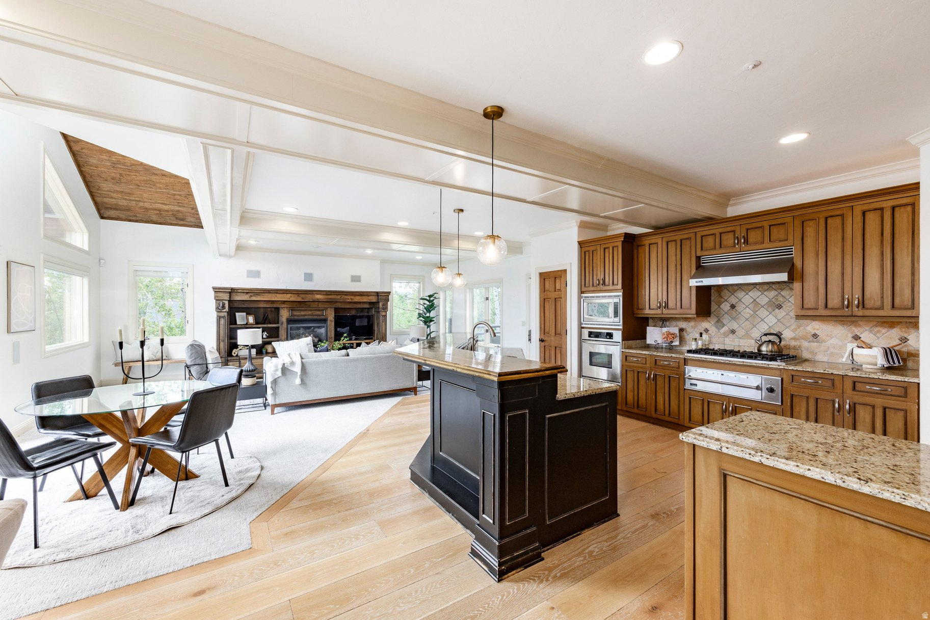 ASPEN SPRINGS RANCH - Residential