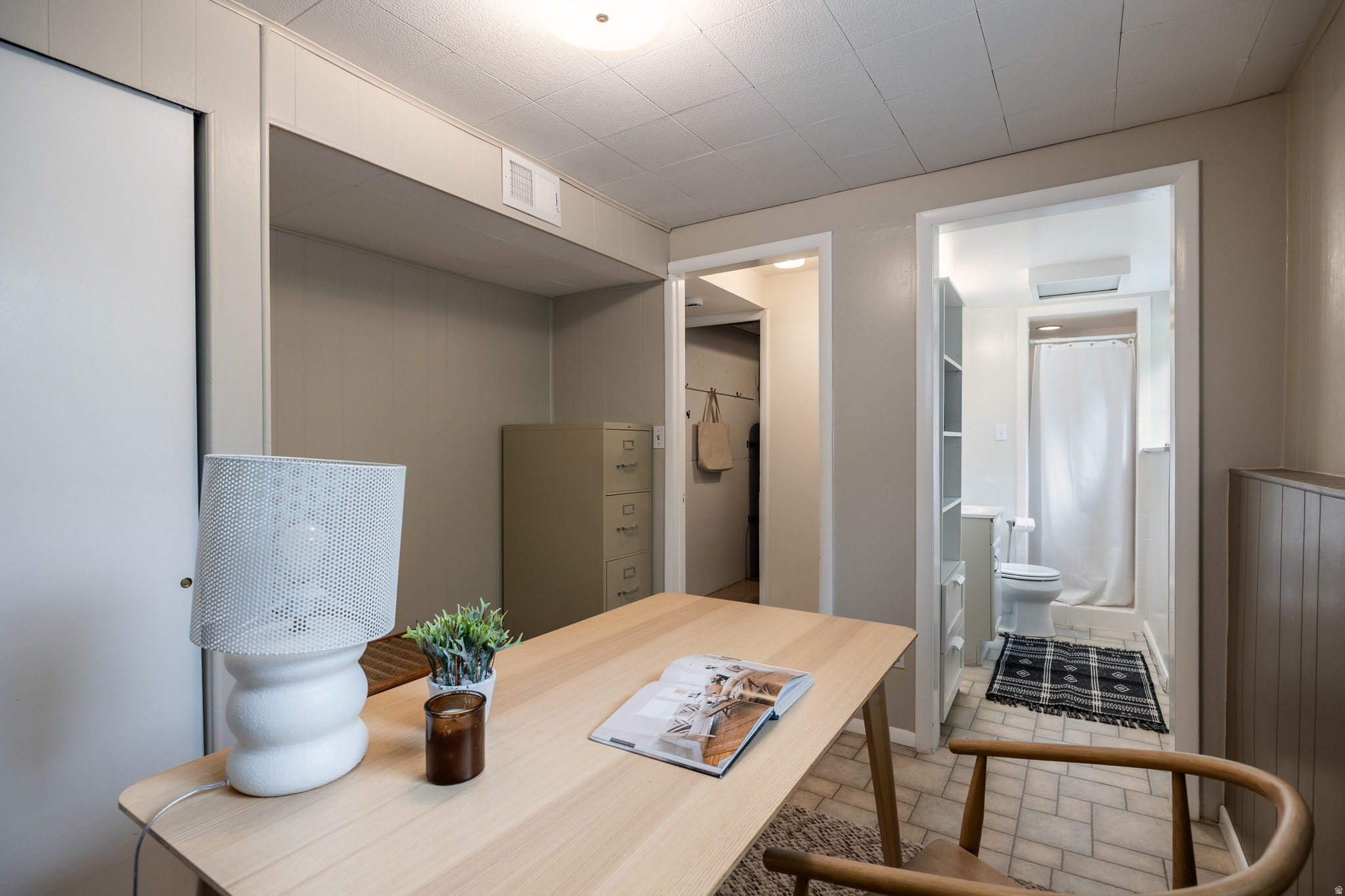 CHERRY HILLS - Residential
