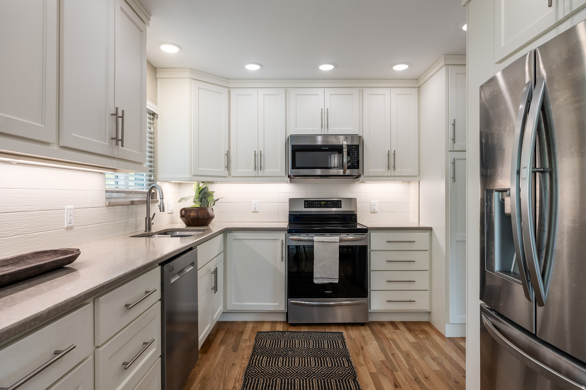 CHERRY HILLS - Residential