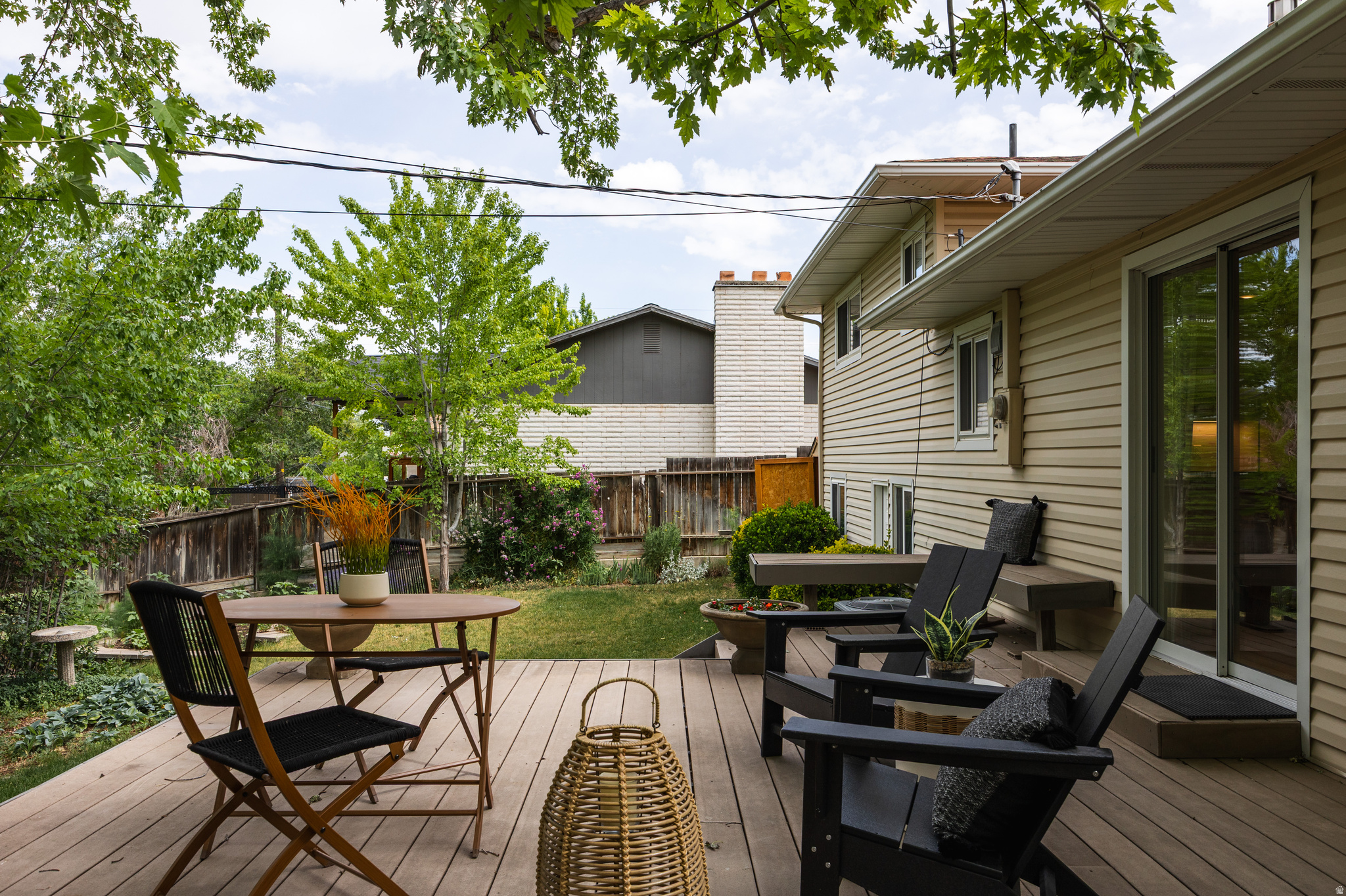 CHERRY HILLS - Residential