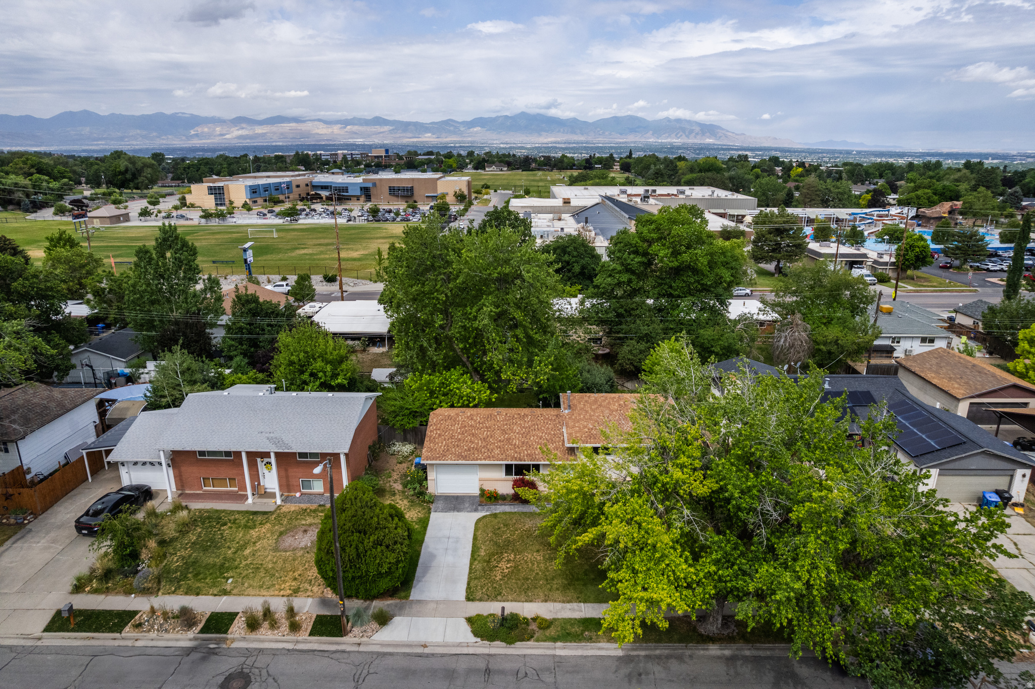 CHERRY HILLS - Residential
