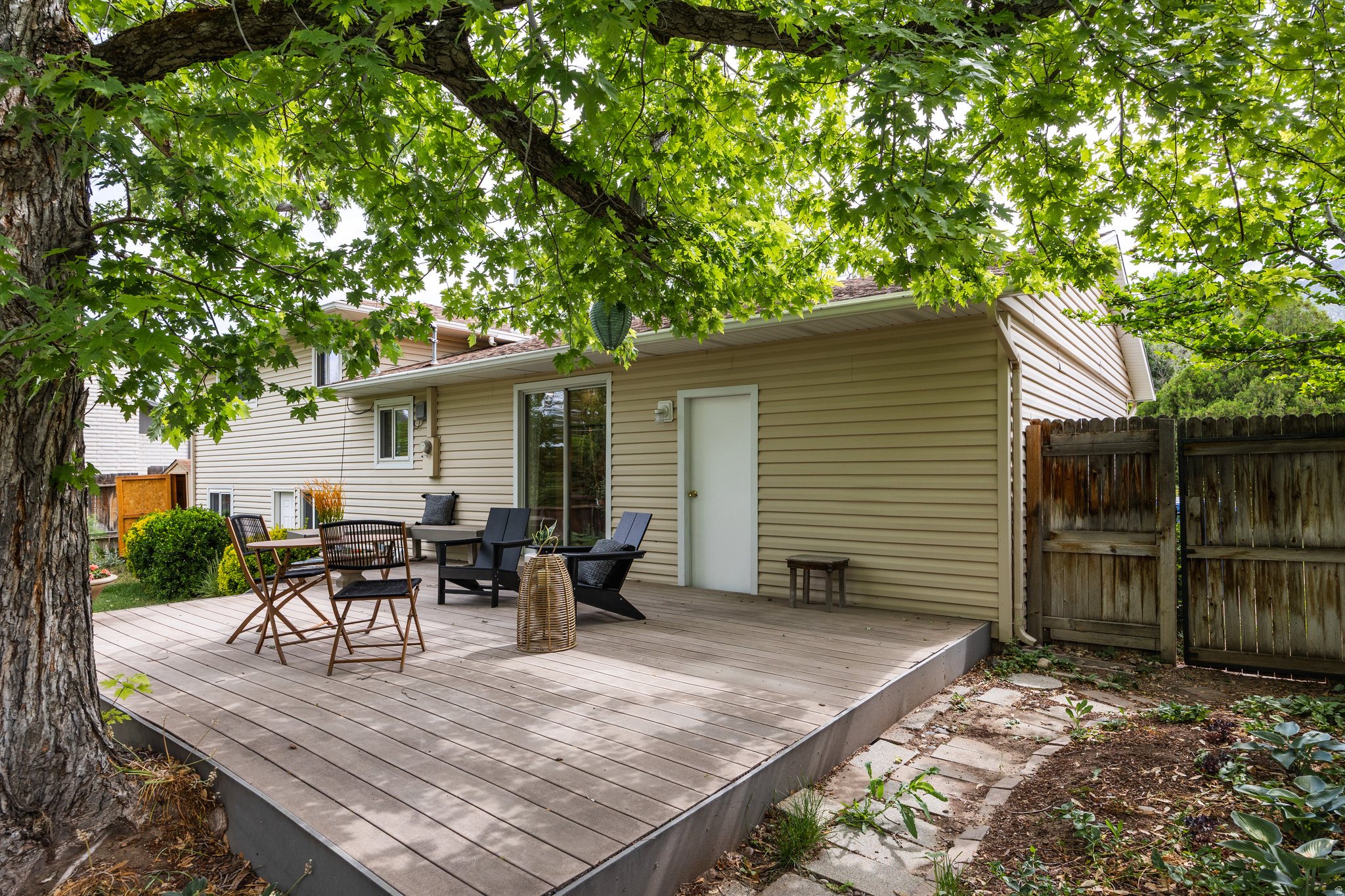 CHERRY HILLS - Residential