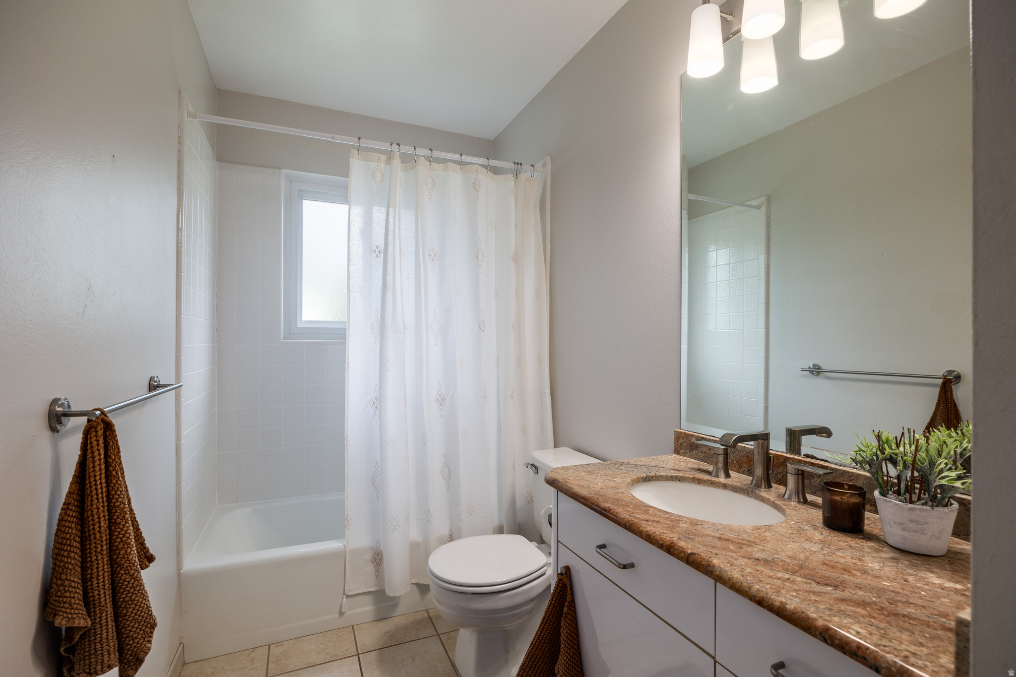 CHERRY HILLS - Residential