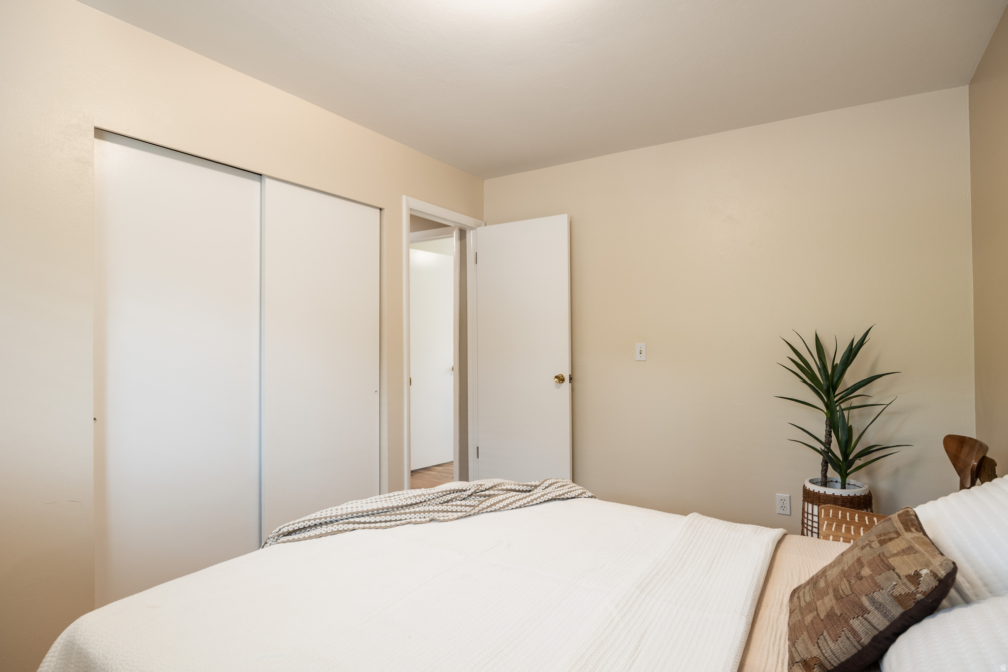CHERRY HILLS - Residential