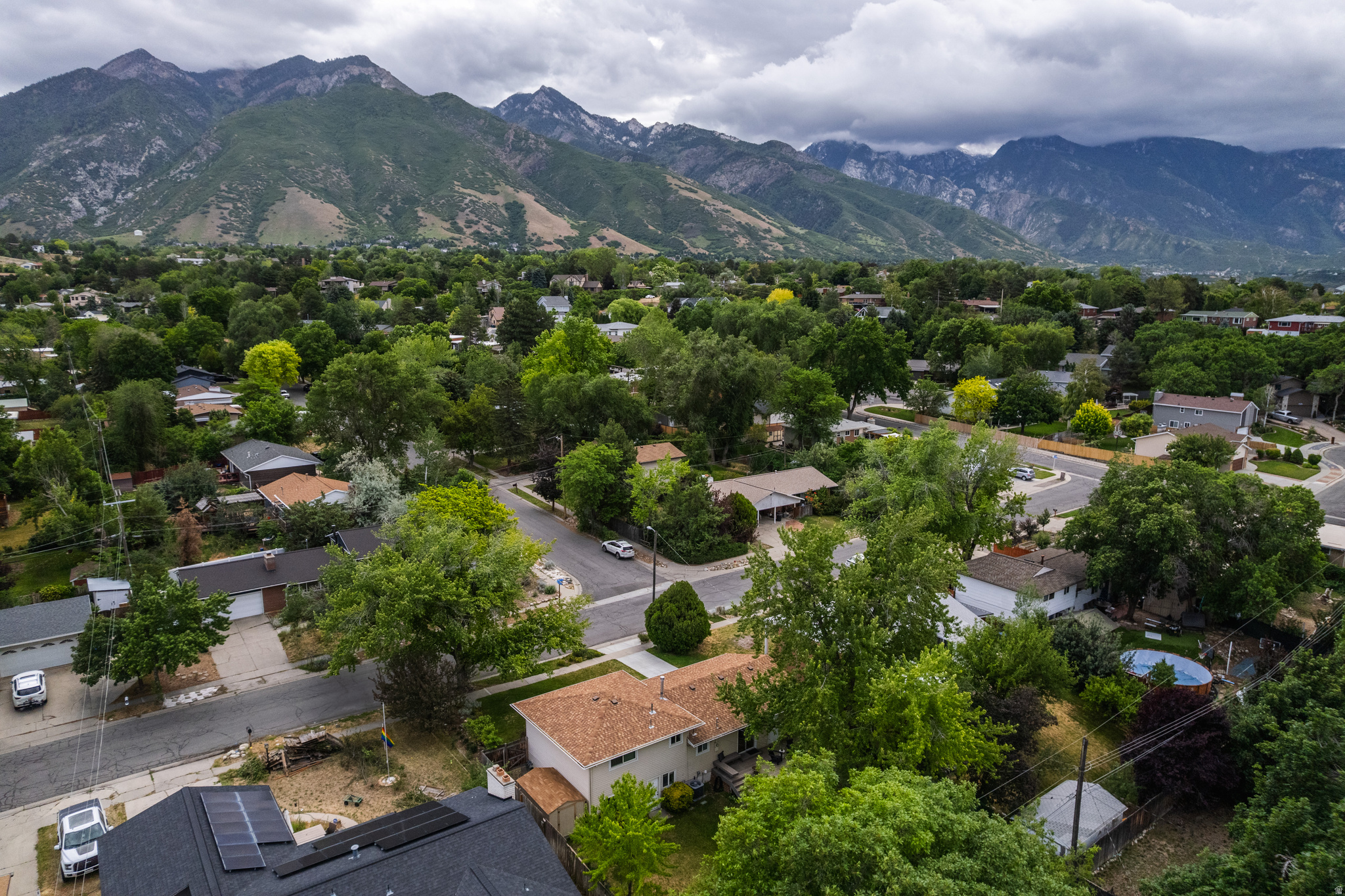 CHERRY HILLS - Residential