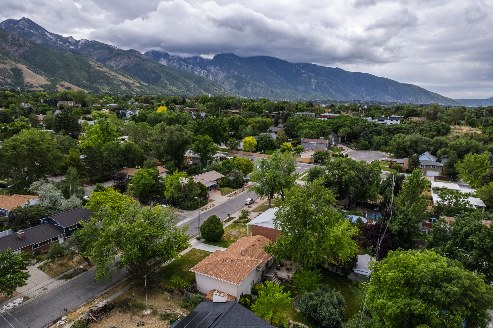 CHERRY HILLS - Residential