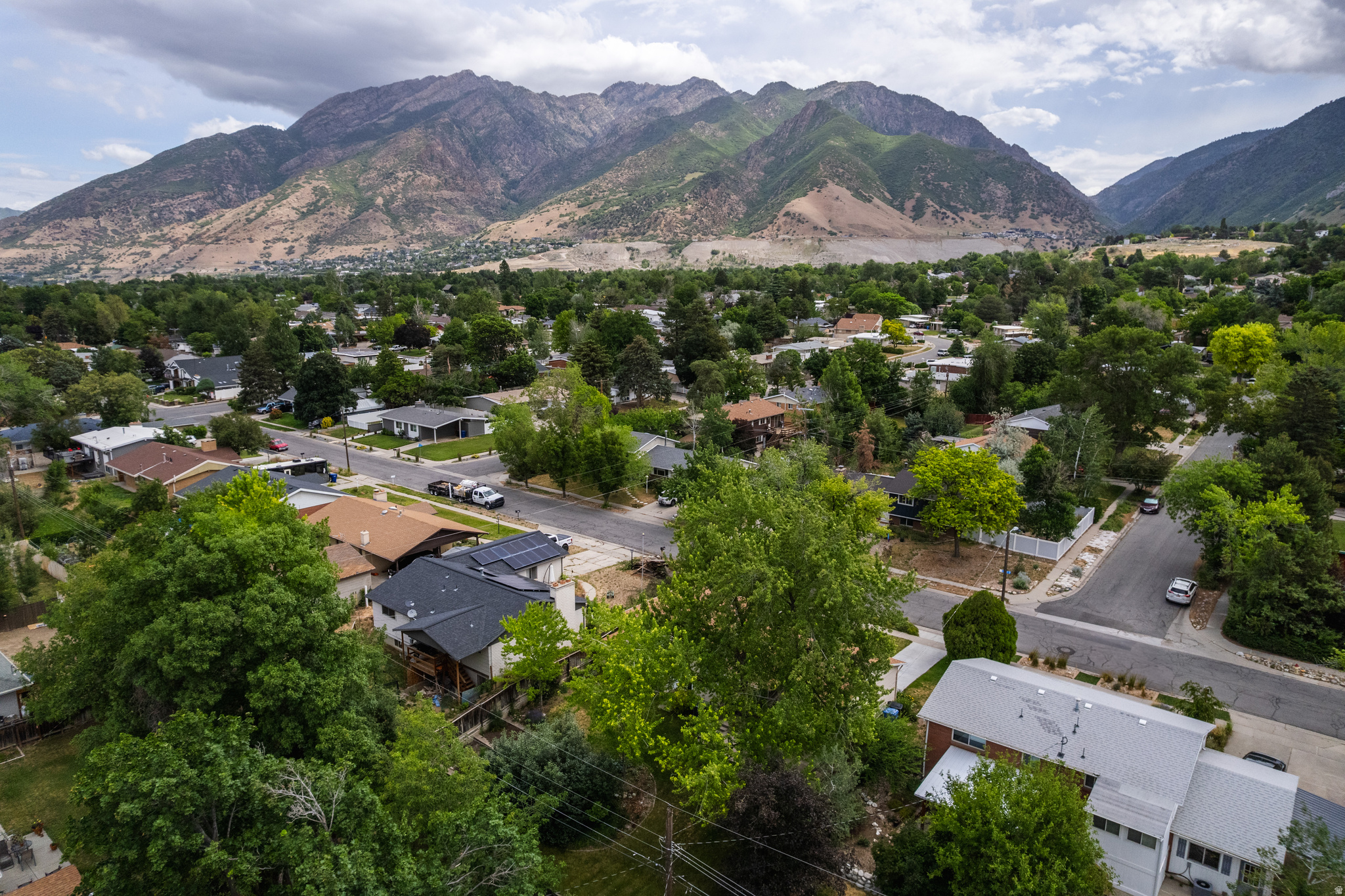 CHERRY HILLS - Residential