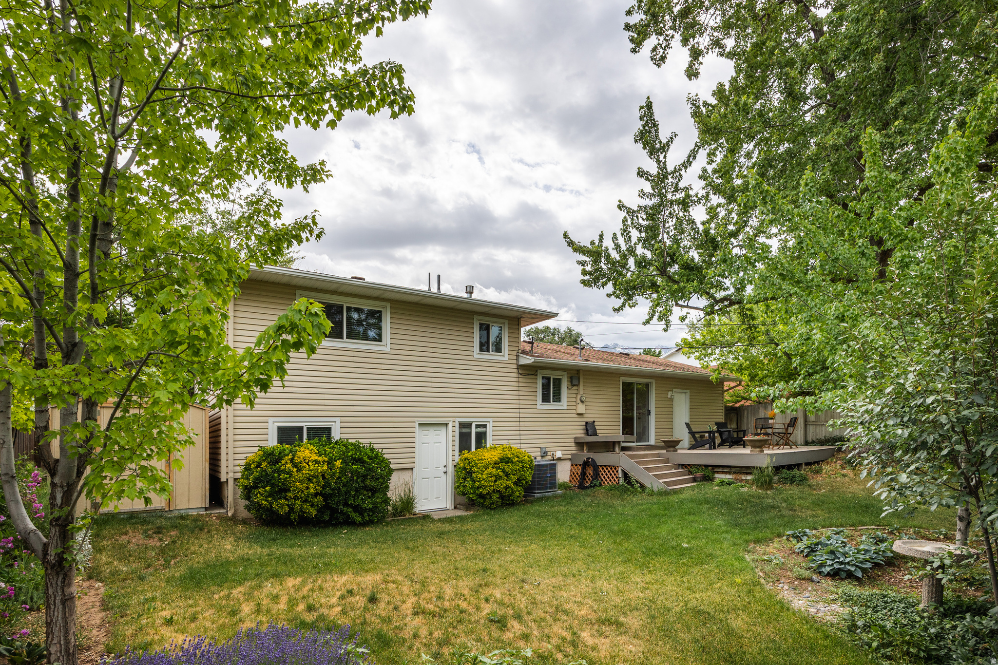 CHERRY HILLS - Residential