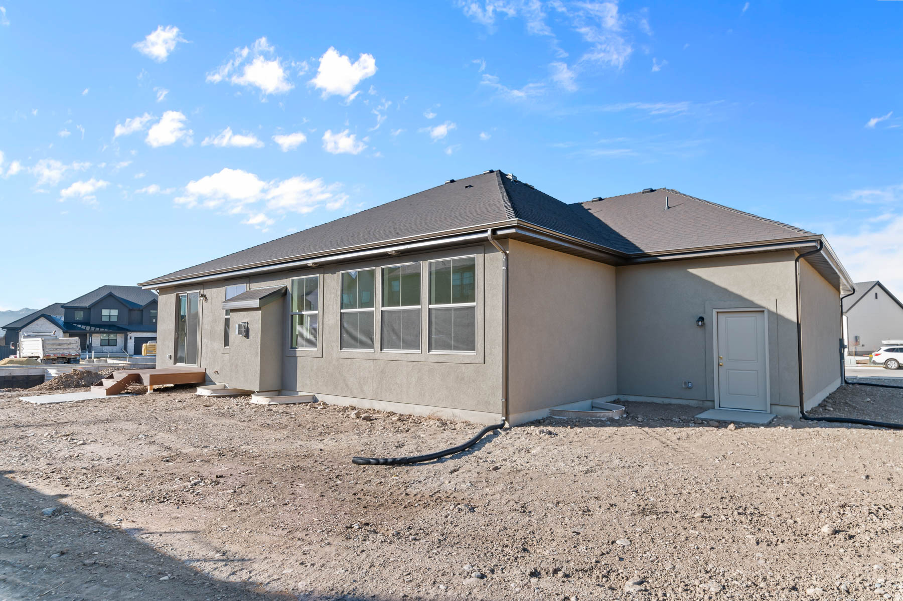 RIDGEVIEW EST 465 - Residential