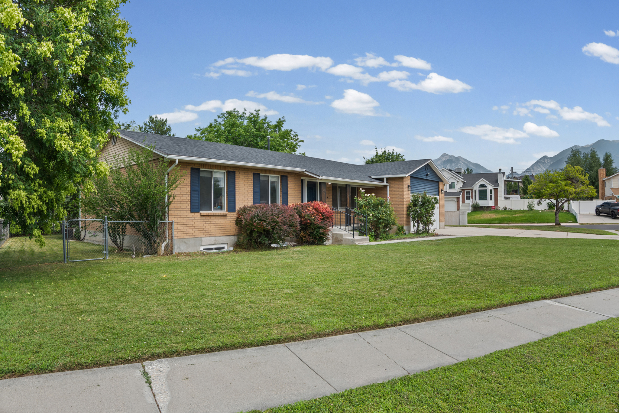CRESCENT RIDGE #1 - Residential