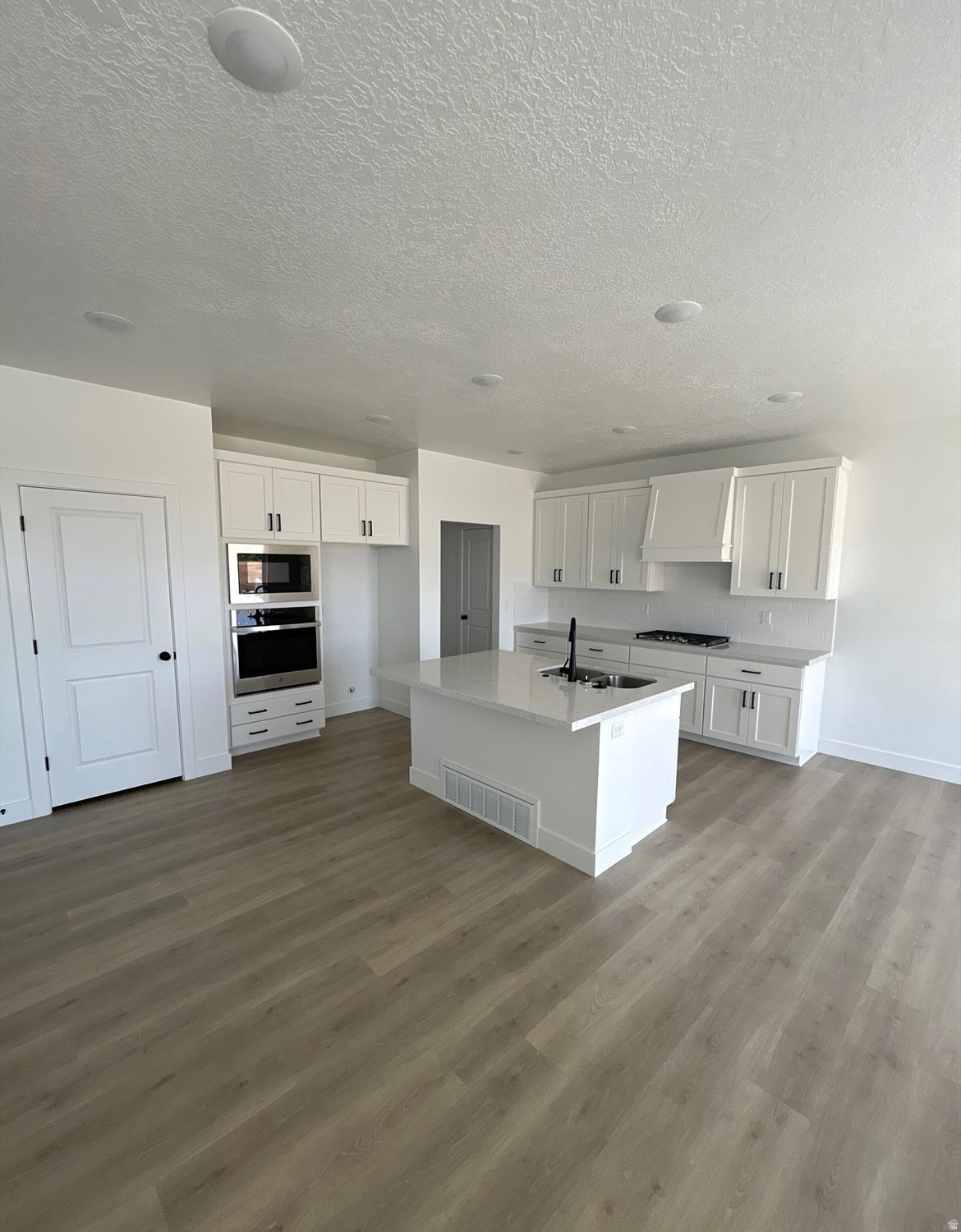 Basement finished! Luxury townhome in gorgeous Mapleton. Come experience the tranquility of this amazing city. Removed from the busyness of Utah County, this community provides a quiet, yet convenient location. Tucked away in a developed community, but provides quick and easy access to shopping, restaurants, golf, and other outdoor activities. Minutes to Spanish Fork and Springville. You can't find this much square footage for this price anywhere else in Mapleton. (Photos shown are examples of a completed unit. Color Selections in photos may vary per unit).