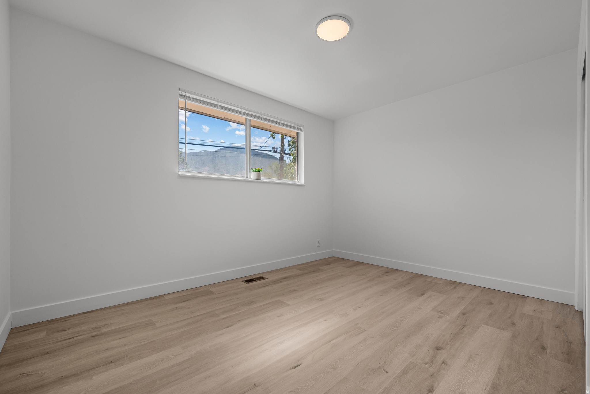 MOUNTAIN VIEW - Residential