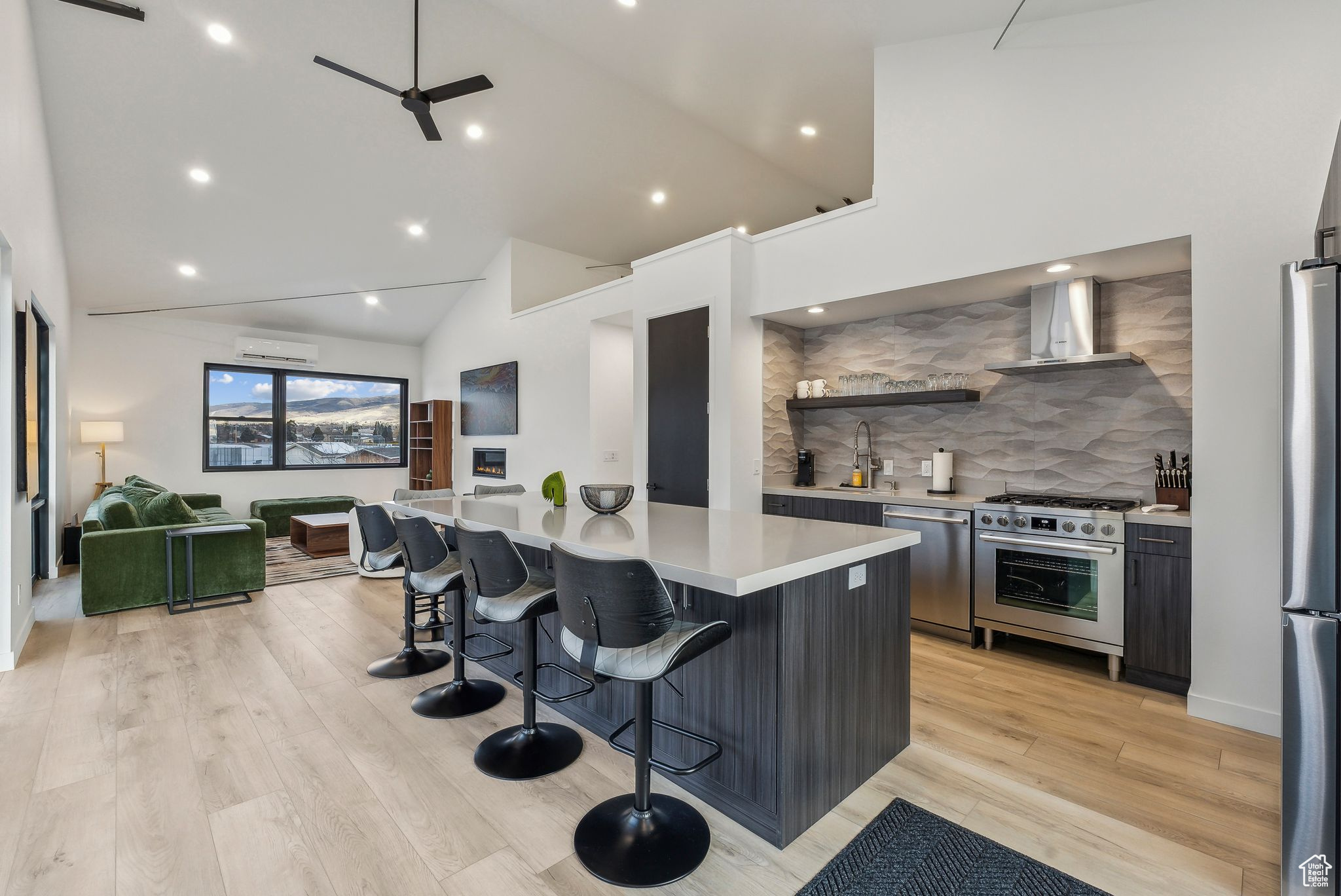 MEL CLARK SUBDIVISIO - Residential Lease