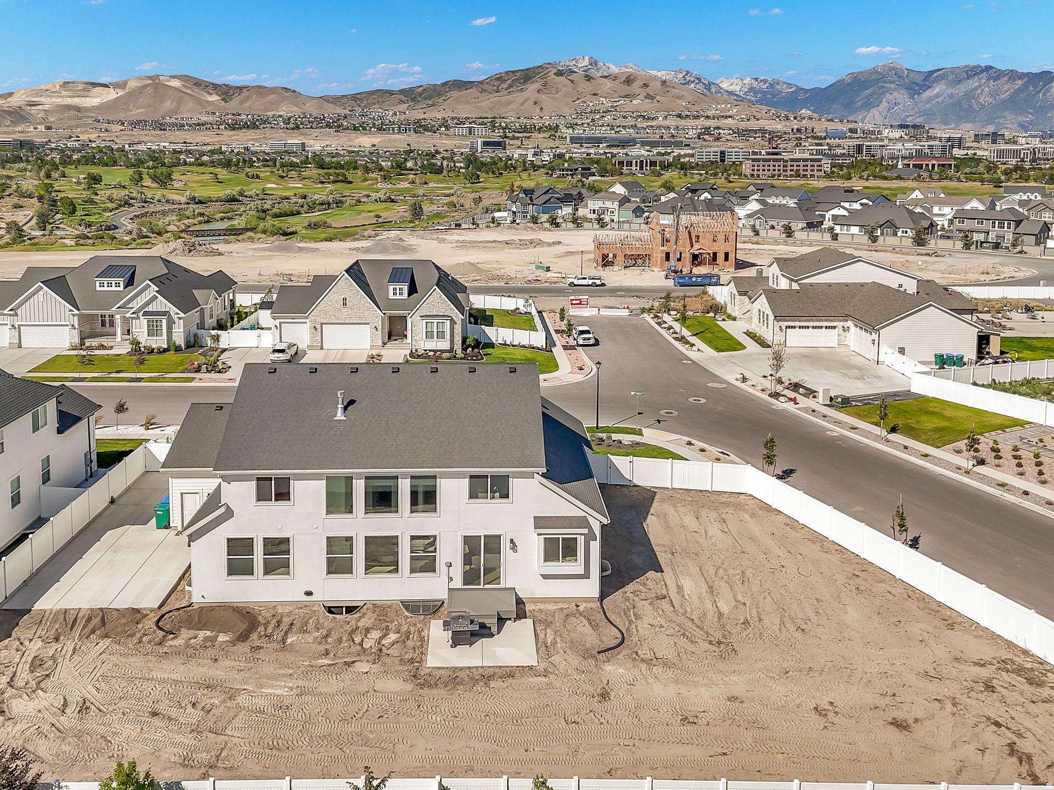HOLBROOK PLACE ESTATES - Residential