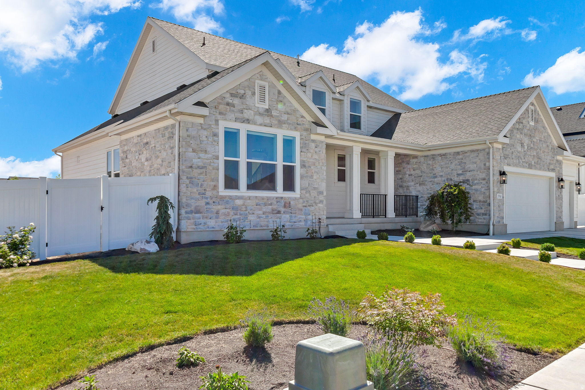 HOLBROOK PLACE ESTATES - Residential