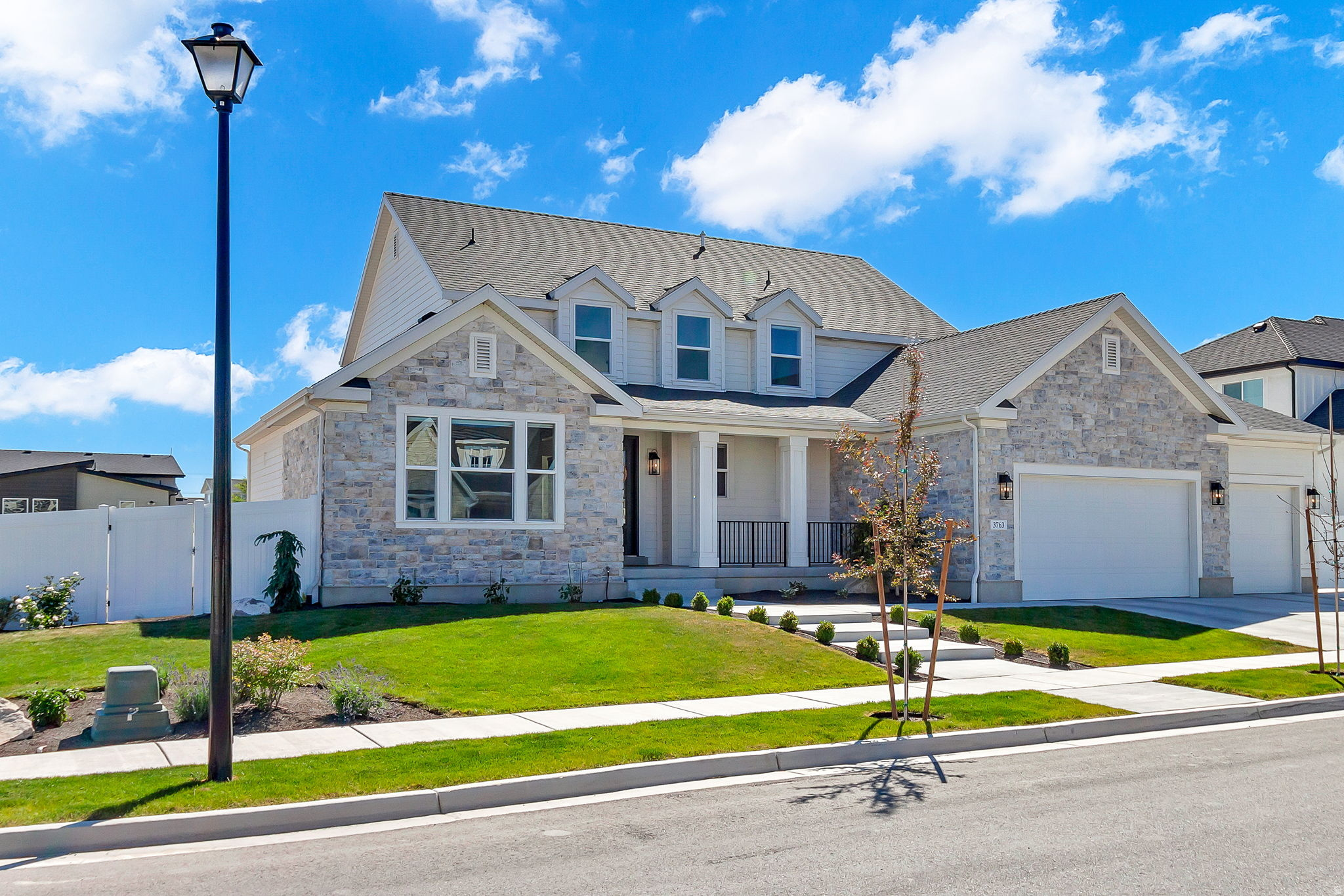 HOLBROOK PLACE ESTATES - Residential