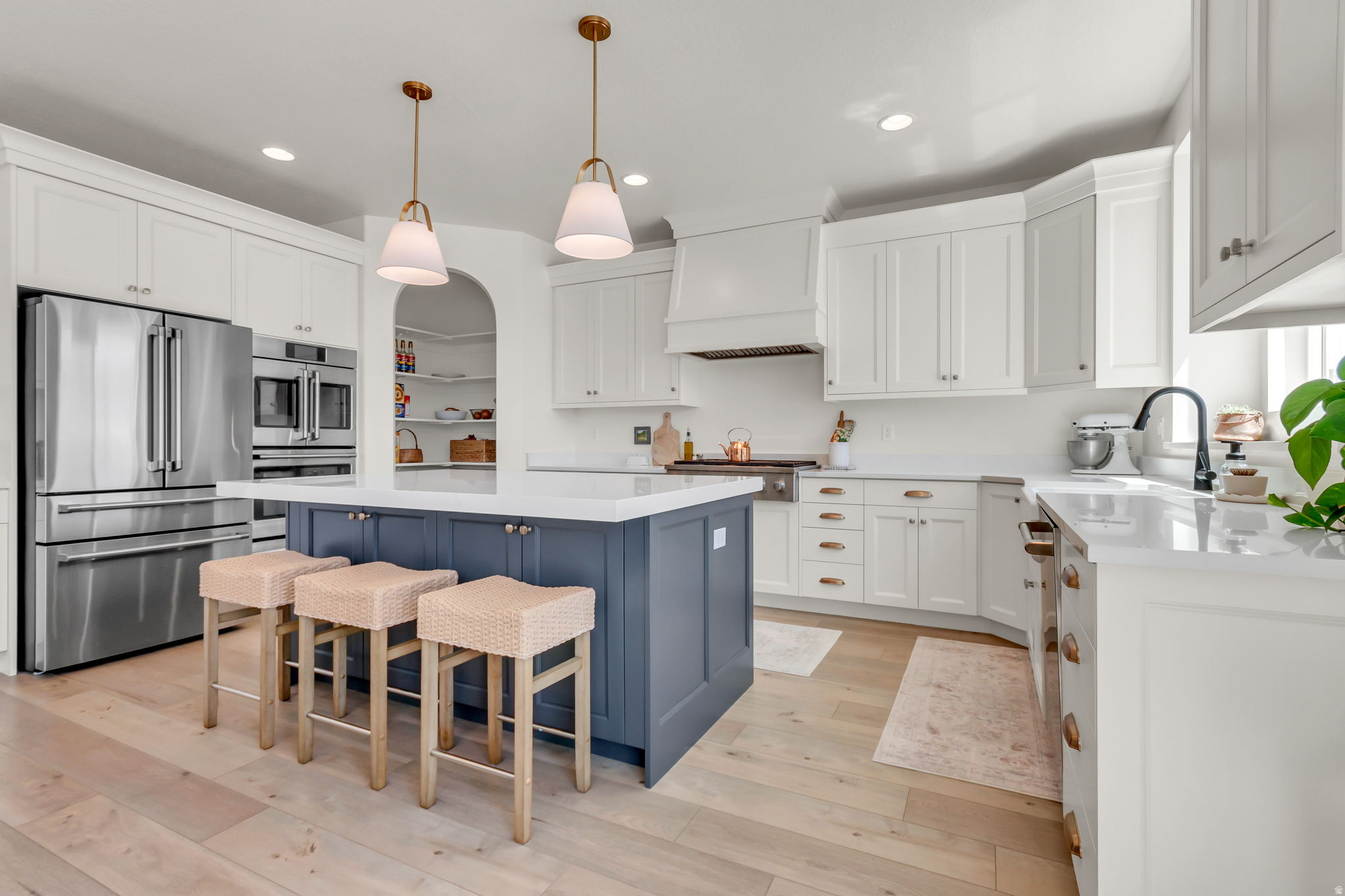 HOLBROOK PLACE ESTATES - Residential