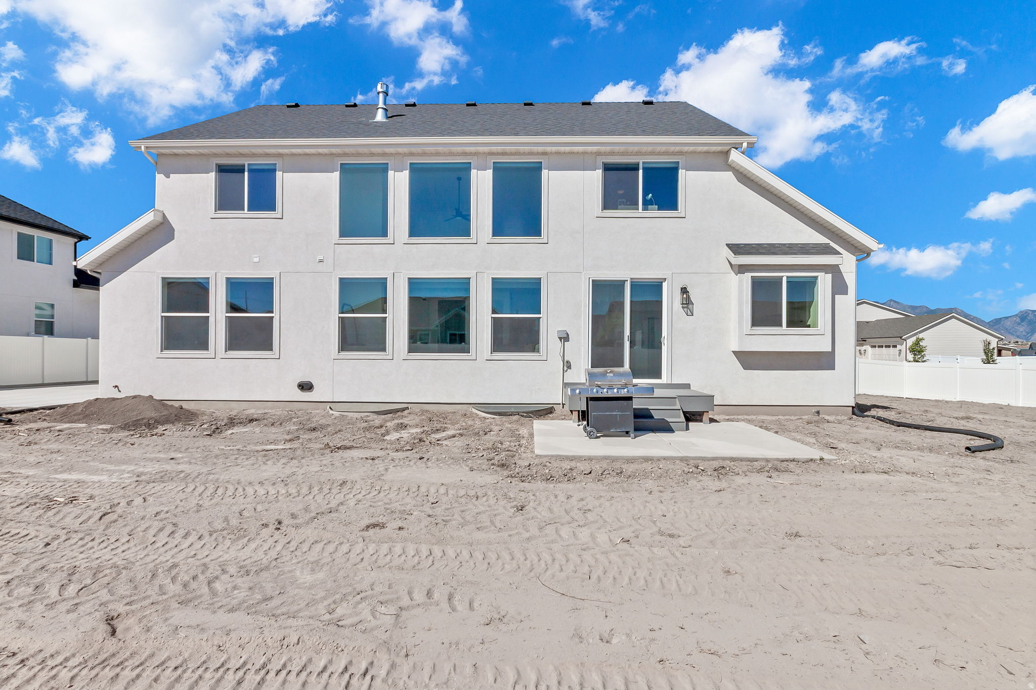 HOLBROOK PLACE ESTATES - Residential