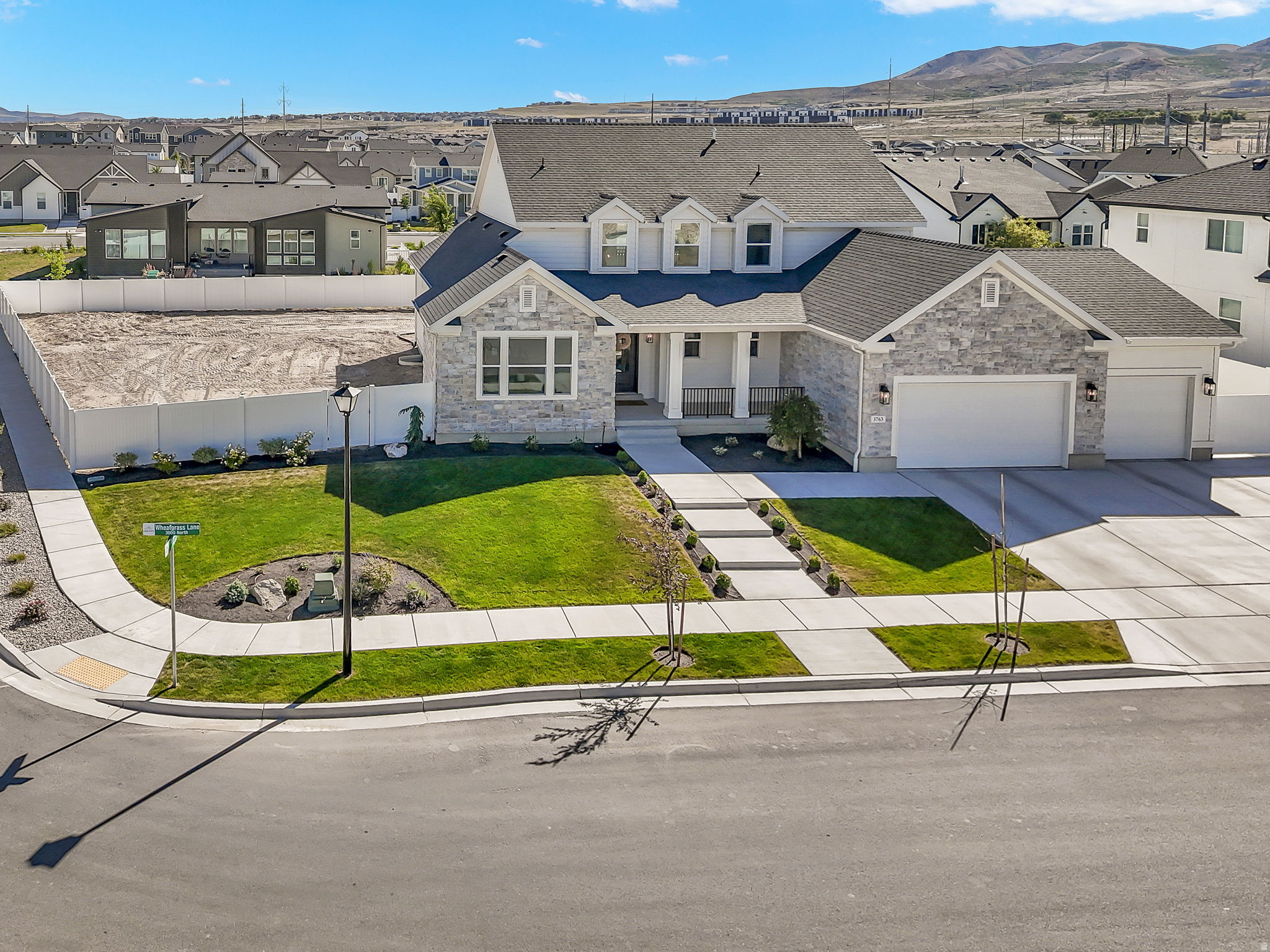 HOLBROOK PLACE ESTATES - Residential