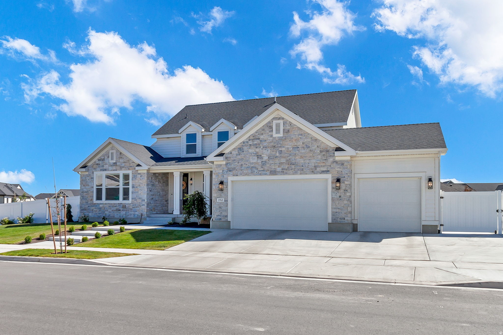HOLBROOK PLACE ESTATES - Residential