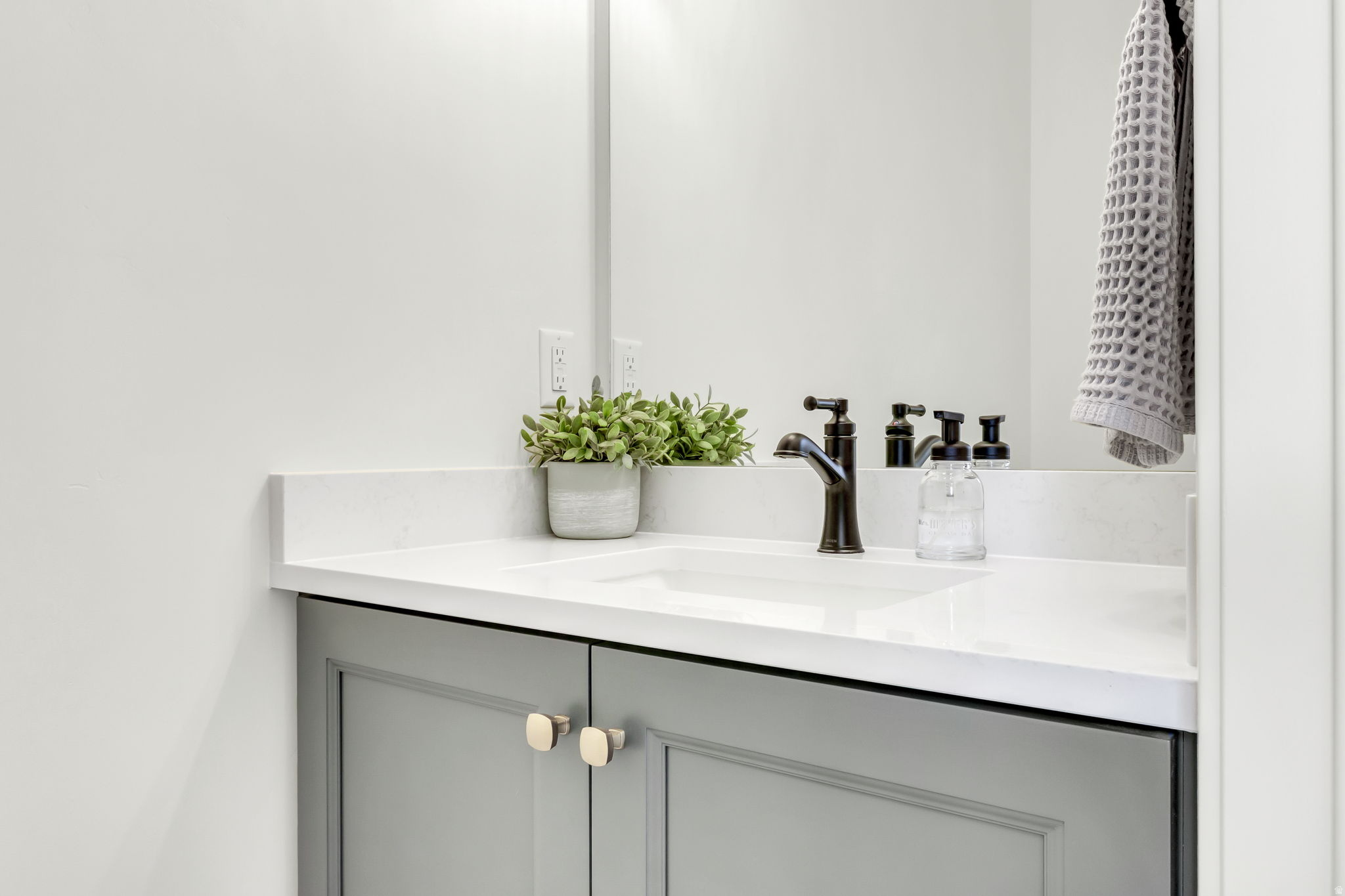 HOLBROOK PLACE ESTATES - Residential