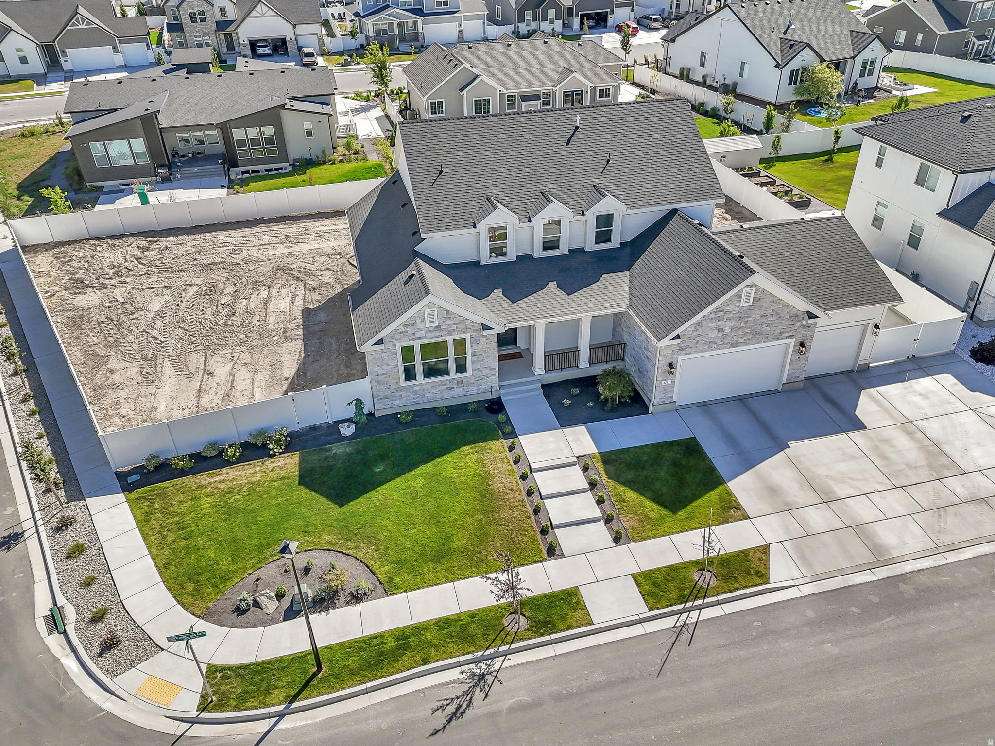 HOLBROOK PLACE ESTATES - Residential