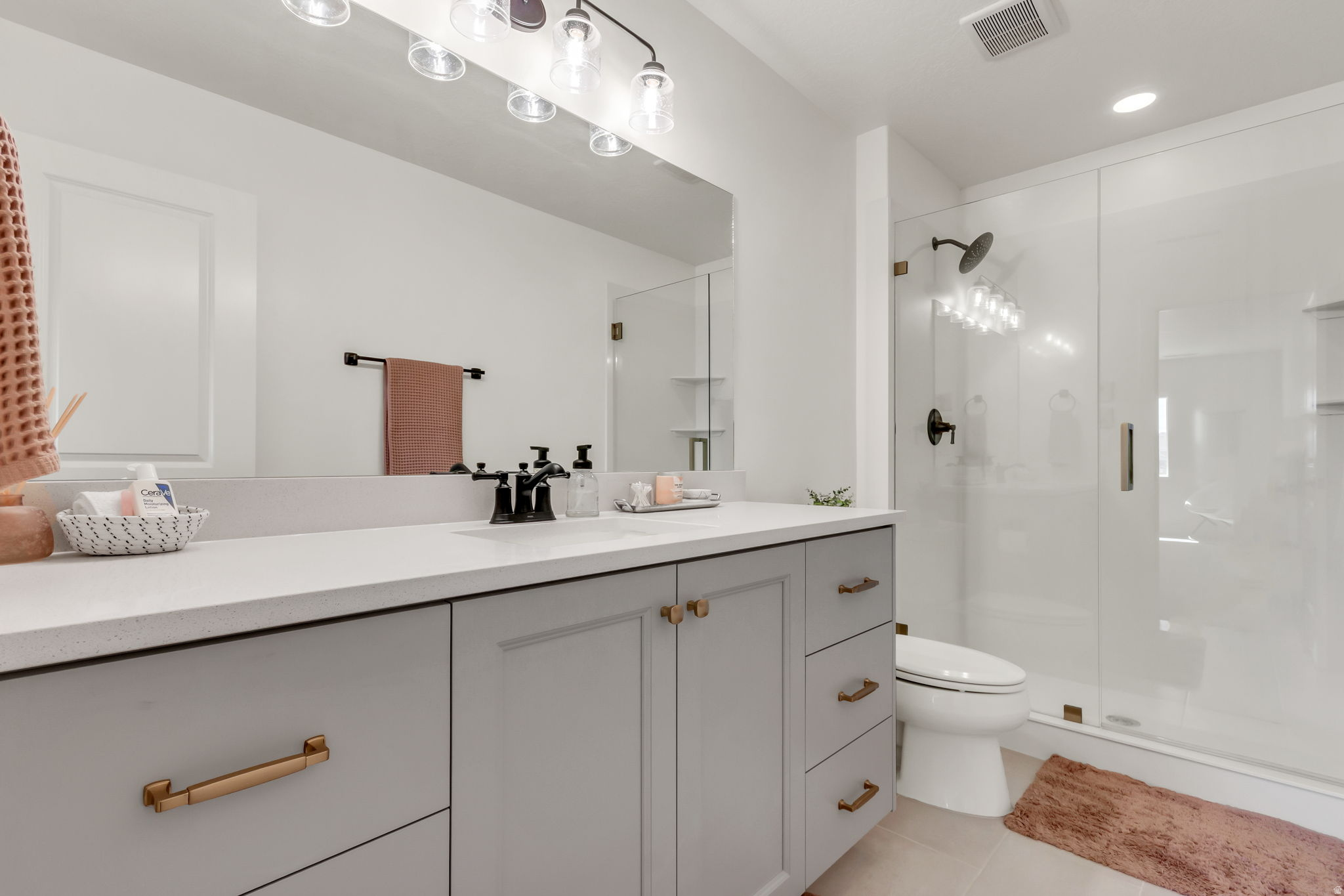 HOLBROOK PLACE ESTATES - Residential
