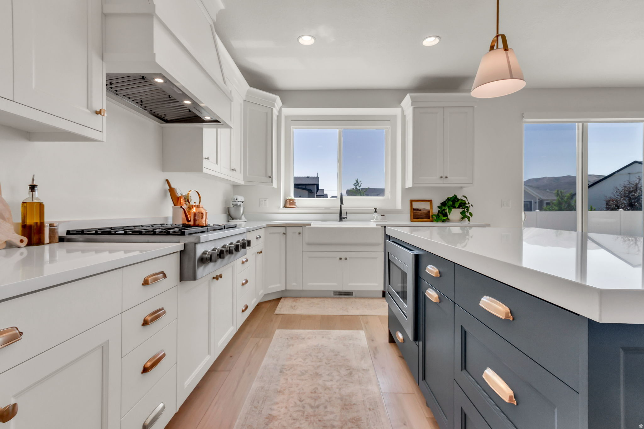HOLBROOK PLACE ESTATES - Residential