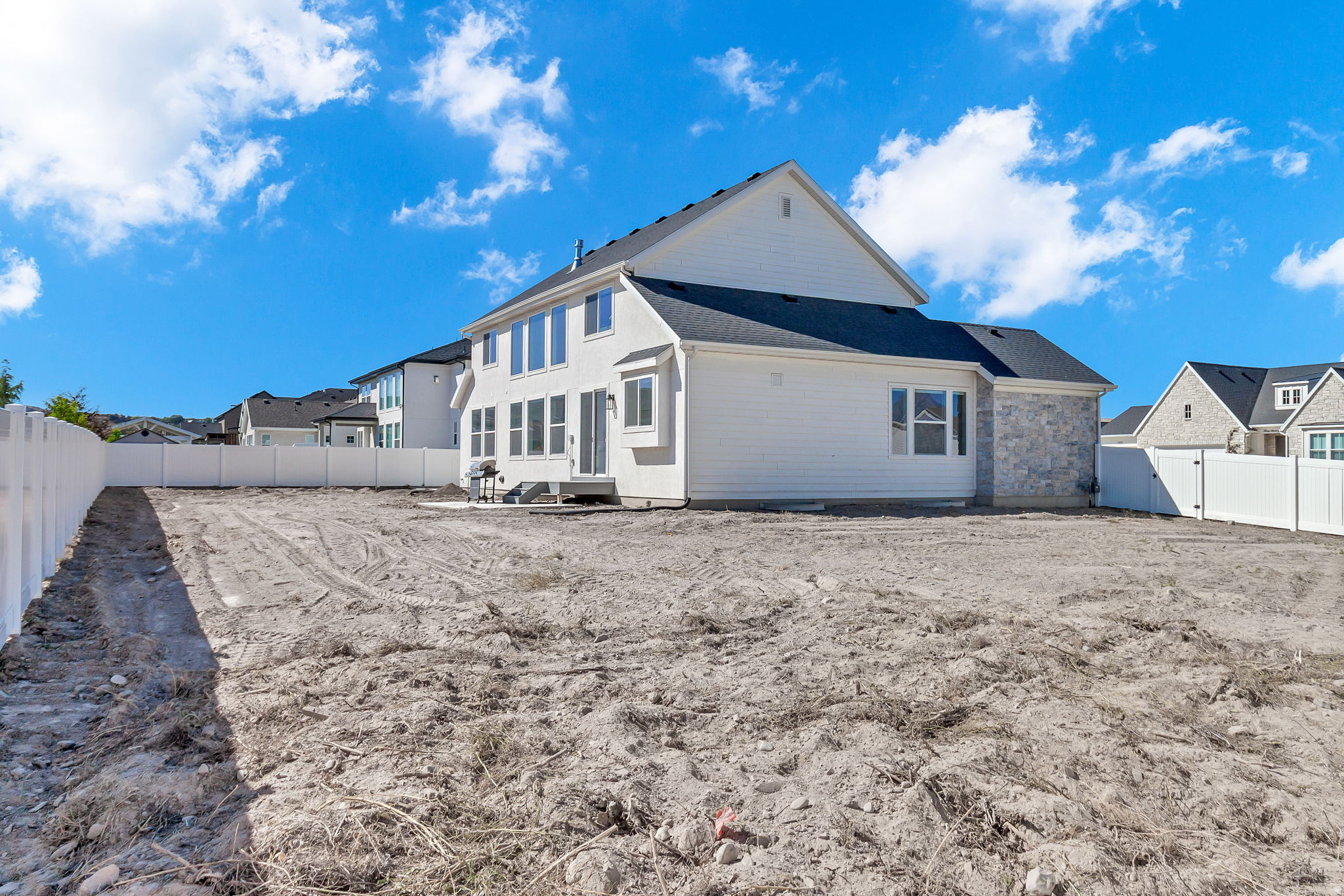 HOLBROOK PLACE ESTATES - Residential