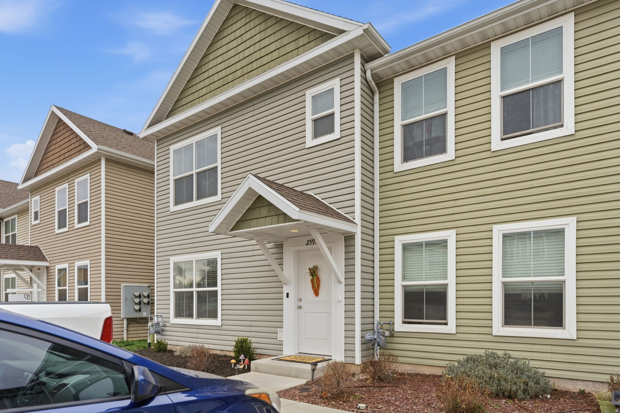 Discover this beautiful end-unit townhome filled with abundant natural light and designed with modern finishes throughout. The kitchen features sleek stainless steel appliances, stylish cabinetry, and contemporary touches that create the perfect blend of comfort and sophistication. As an end unit, you'll enjoy extra windows, enhanced privacy, and bright airy interiors. Ideally located with quick freeway access and just minutes from Hill Air Force Base, this home offers an unbeatable commuter-friendly location close to shopping, dining, and everyday conveniences.