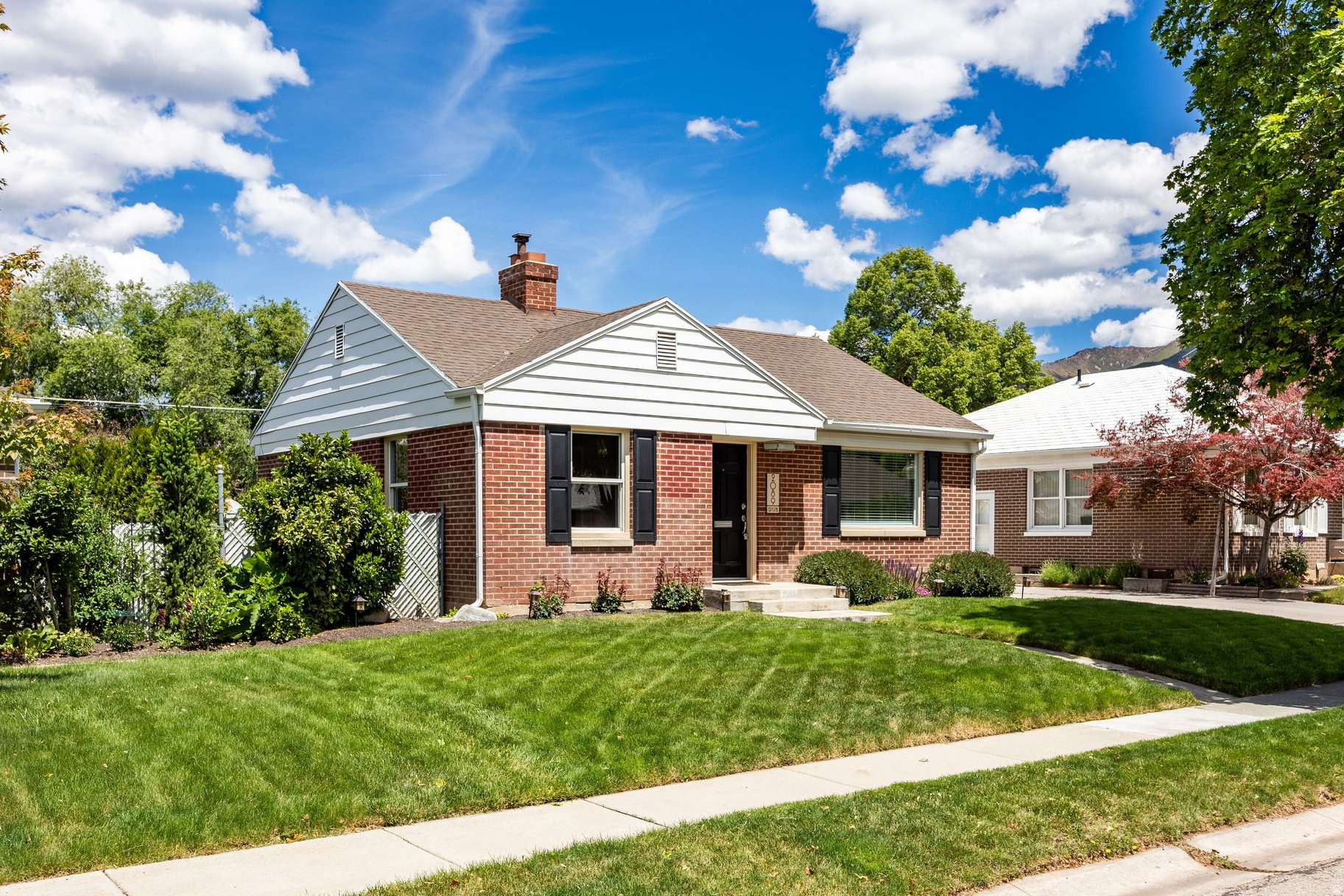 CRYSTAL HEIGHTS - Residential
