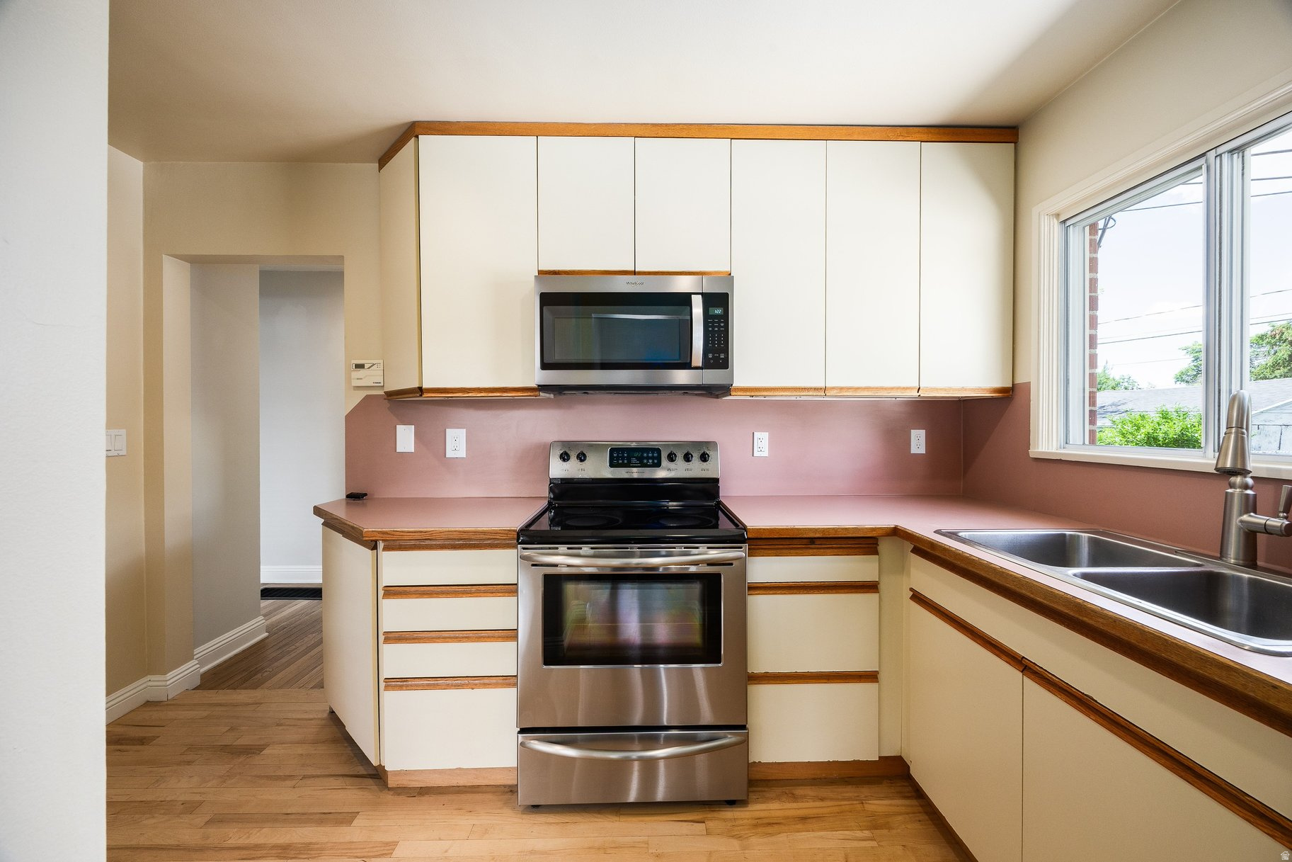 CRYSTAL HEIGHTS - Residential