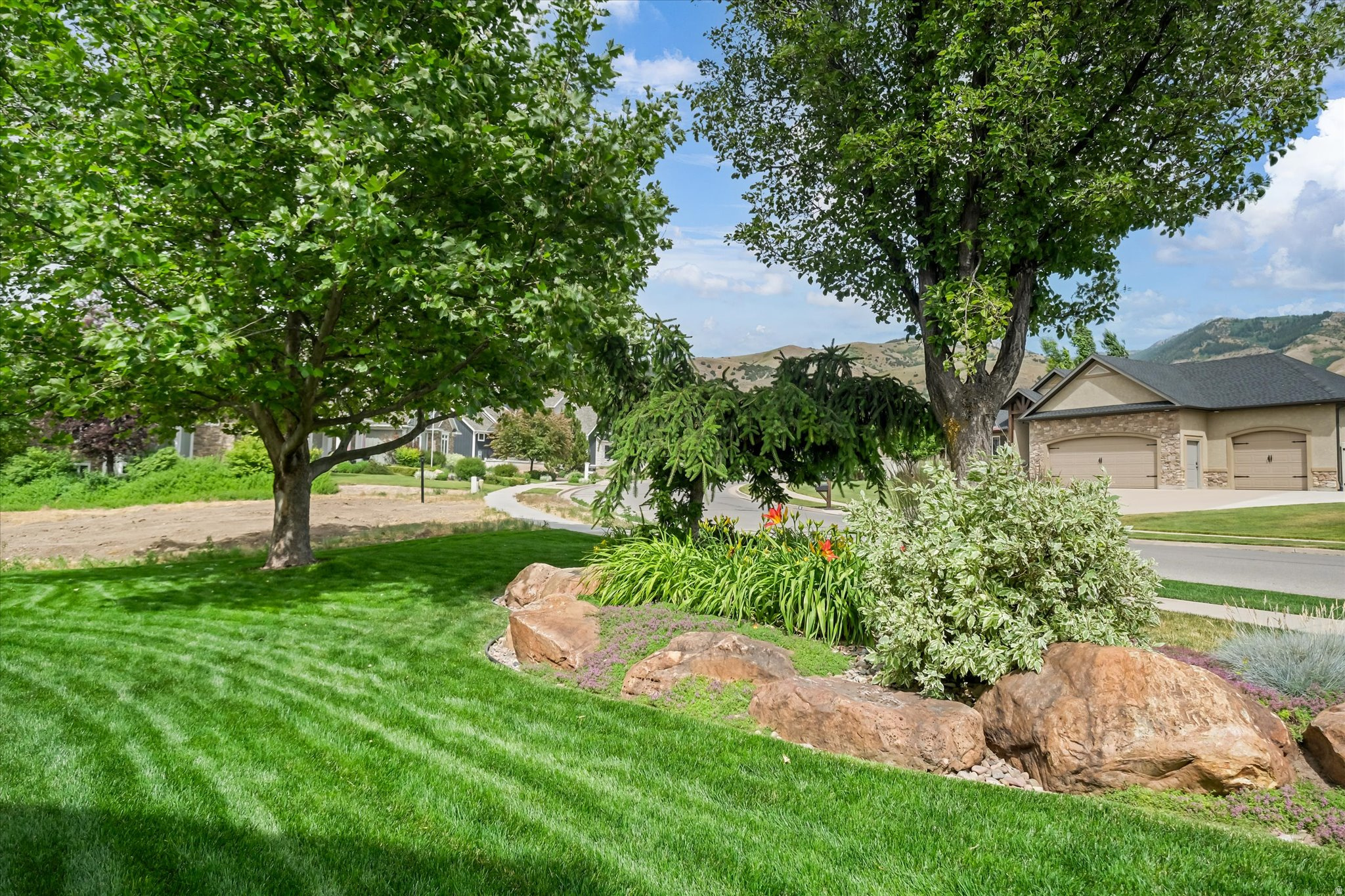 BIRCH CREEK ESTATES - Residential