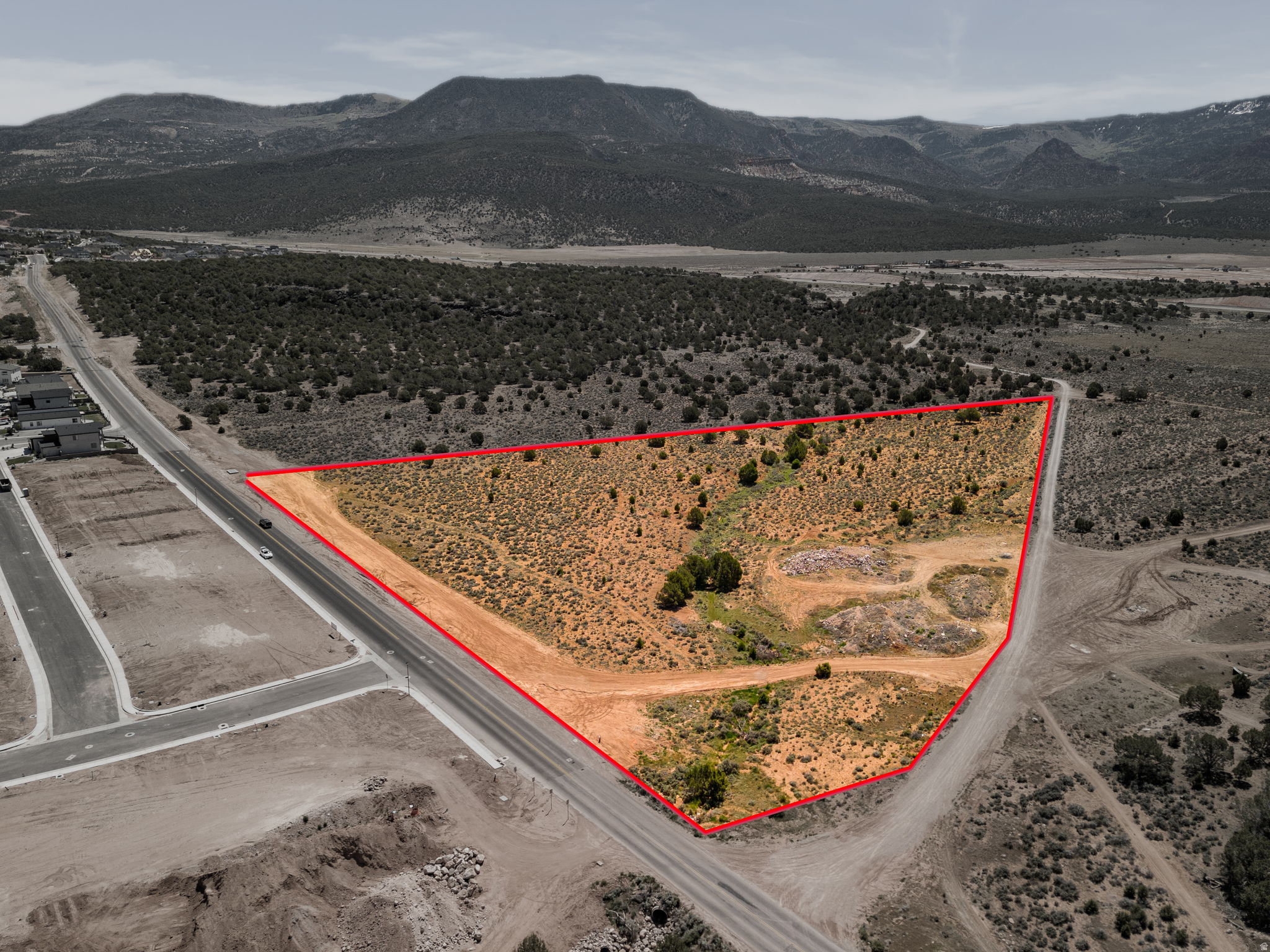 Prime R-3M development opportunity in one of Cedar City's fastest growing areas. Approved for up to 216 units with flexible potential for single-family homes, townhomes, apartments, PUD developments, and more. Located in a rapidly expanding corridor with future commercial growth planned nearby, offering strong long-term investment potential. The property features spectacular views of Shurtz Canyon along with convenient access to major roadways, shopping, and schools. Excellent opportunity for builders, developers, and investors looking to capitalize on one of Southern Utah's growing markets.