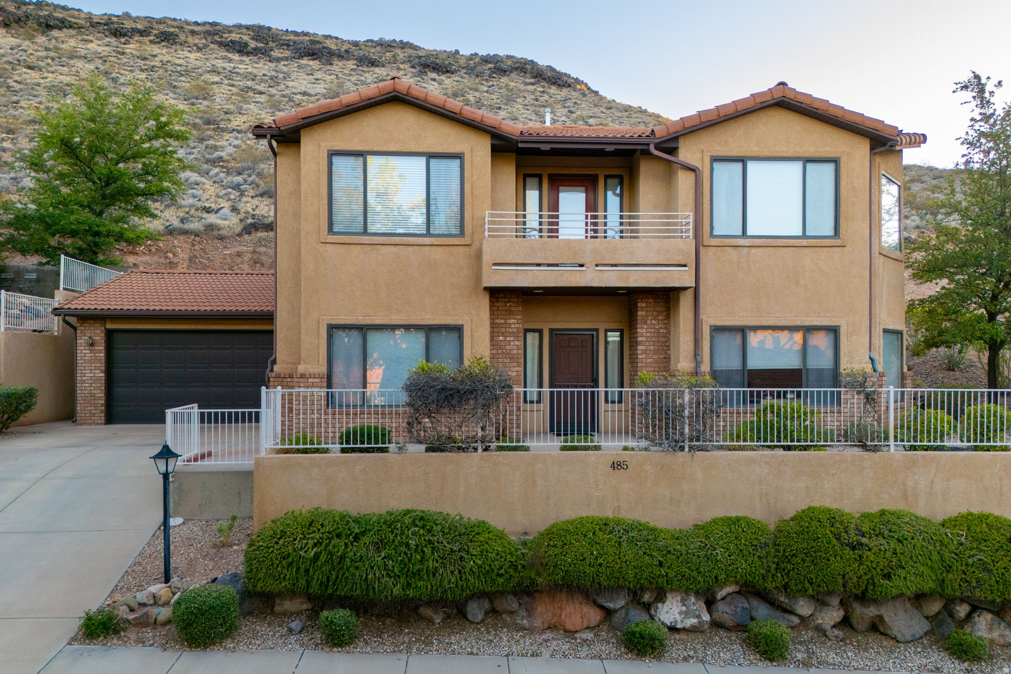 Look no further! This standalone townhome located in the scenic Ridge community features soaring vault ceilings, so much space! A private yard and premium features throughout are rare at this price point! Amazing views of the Red Rocks from the balcony and no shared walls make this one you can't miss! HOA features multiple pool, exercise room and pickleball/tennis courts. Come see today!