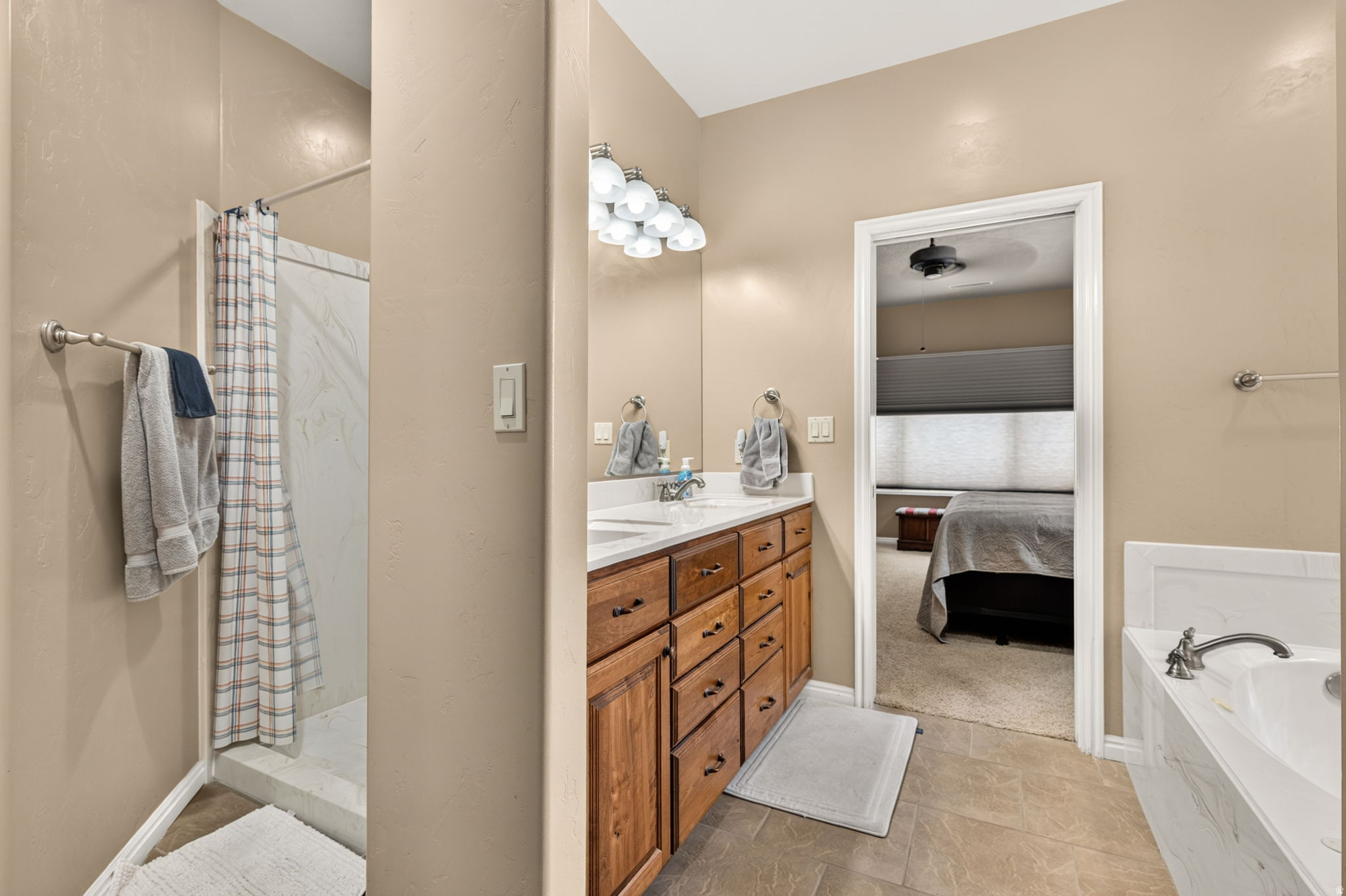 RIDGE TOWNHOMES - Residential