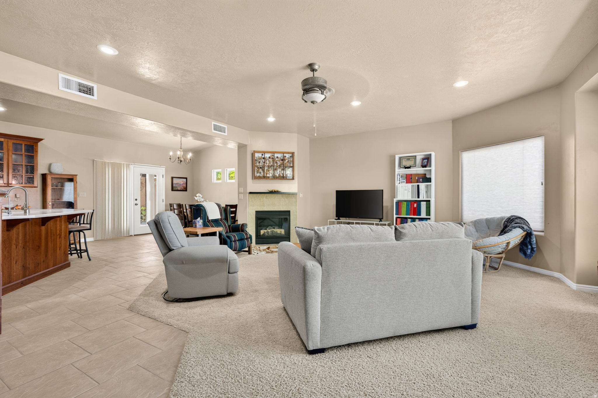 RIDGE TOWNHOMES - Residential