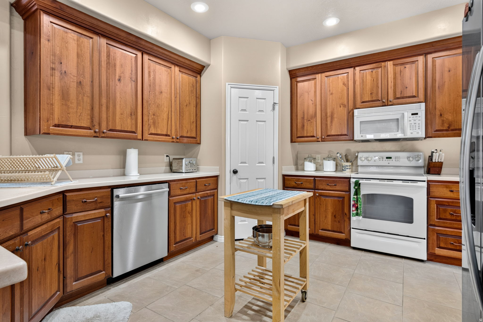 RIDGE TOWNHOMES - Residential
