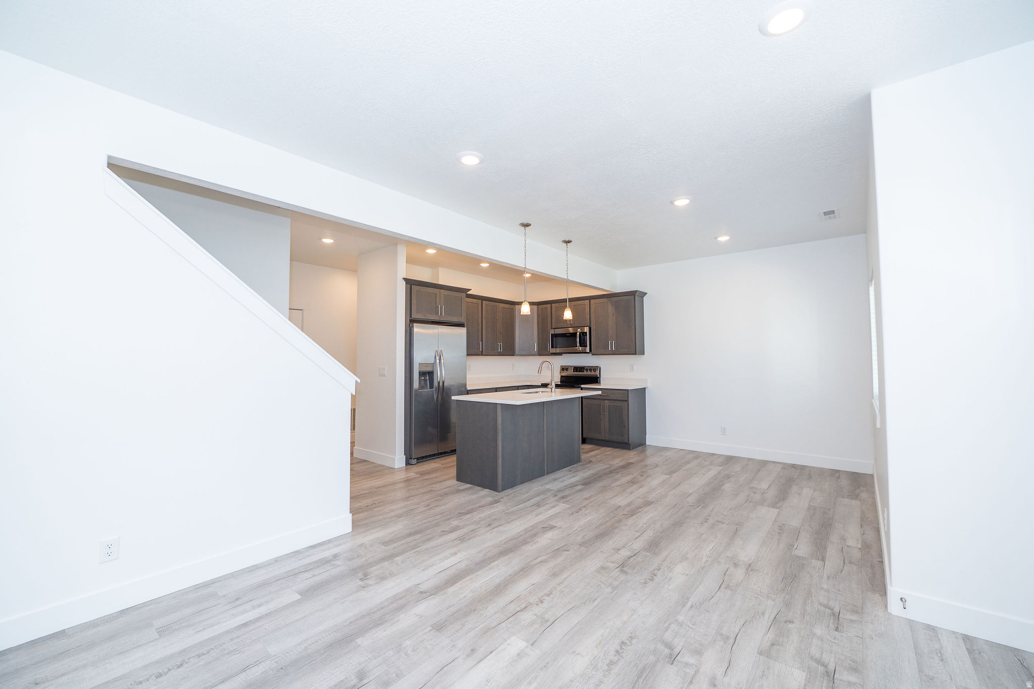 SUMMIT CREEK PLACE - Residential