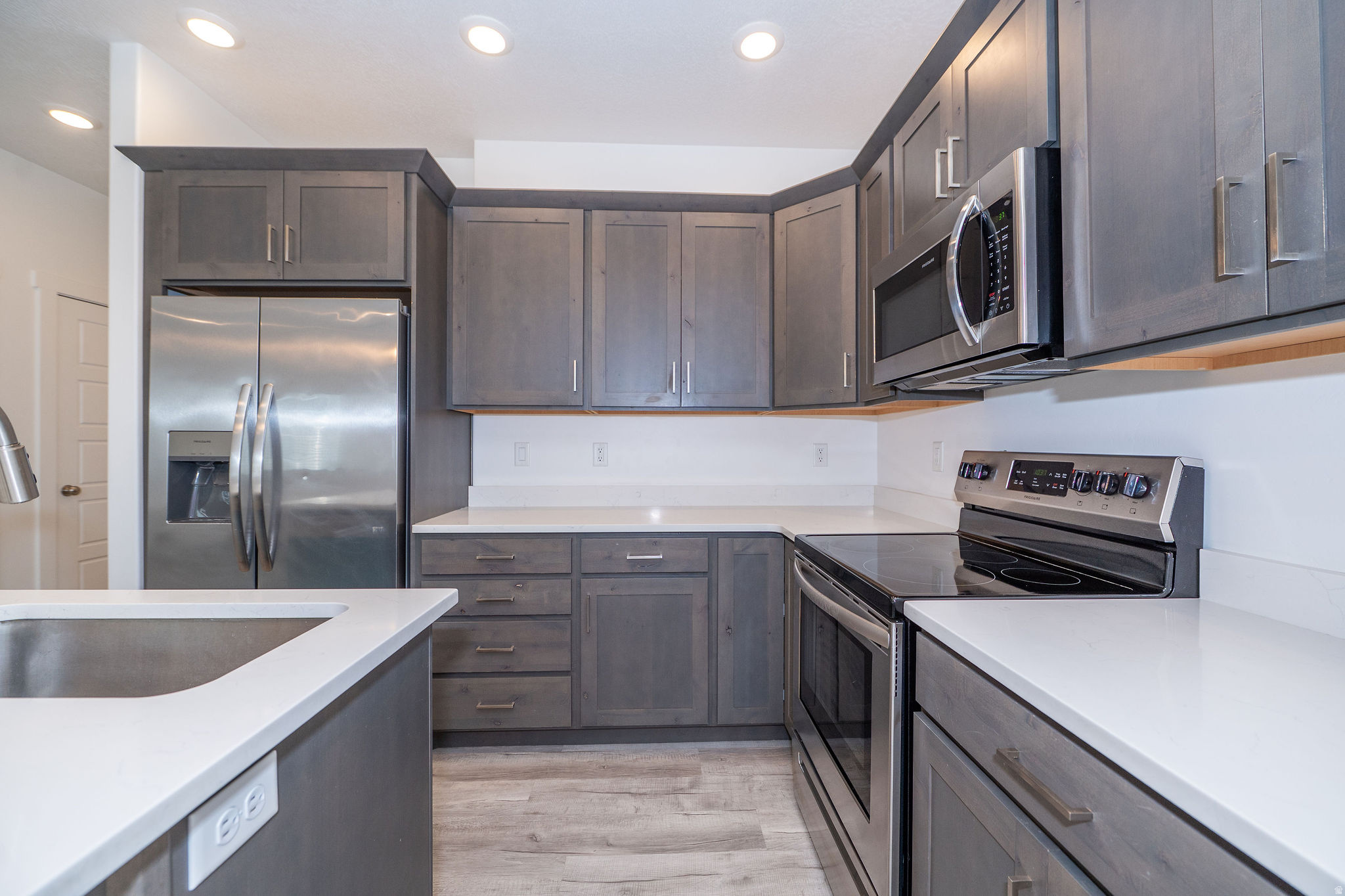 SUMMIT CREEK PLACE - Residential