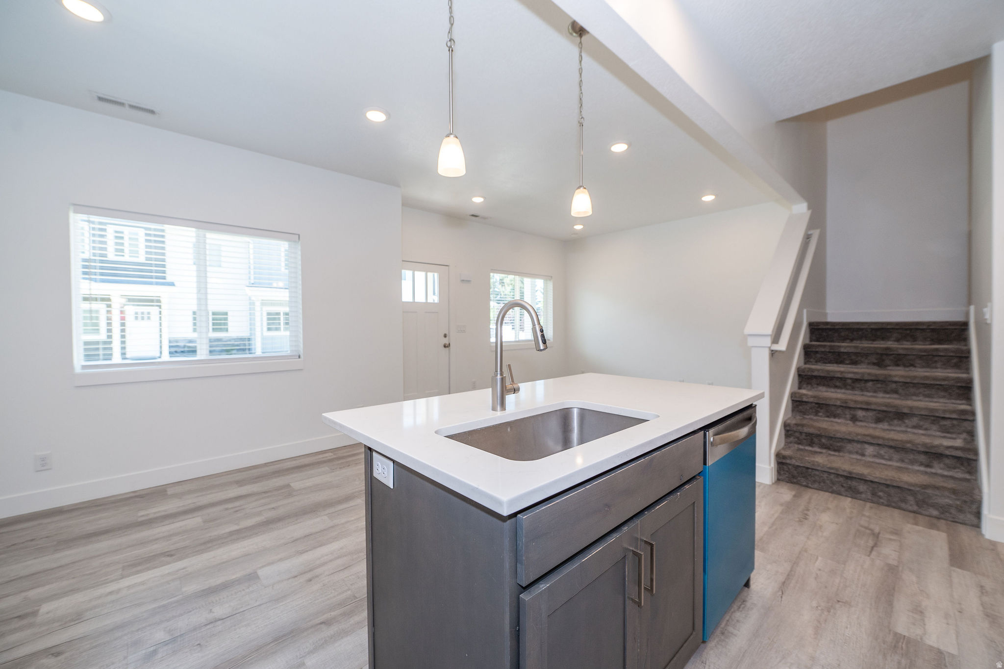 SUMMIT CREEK PLACE - Residential