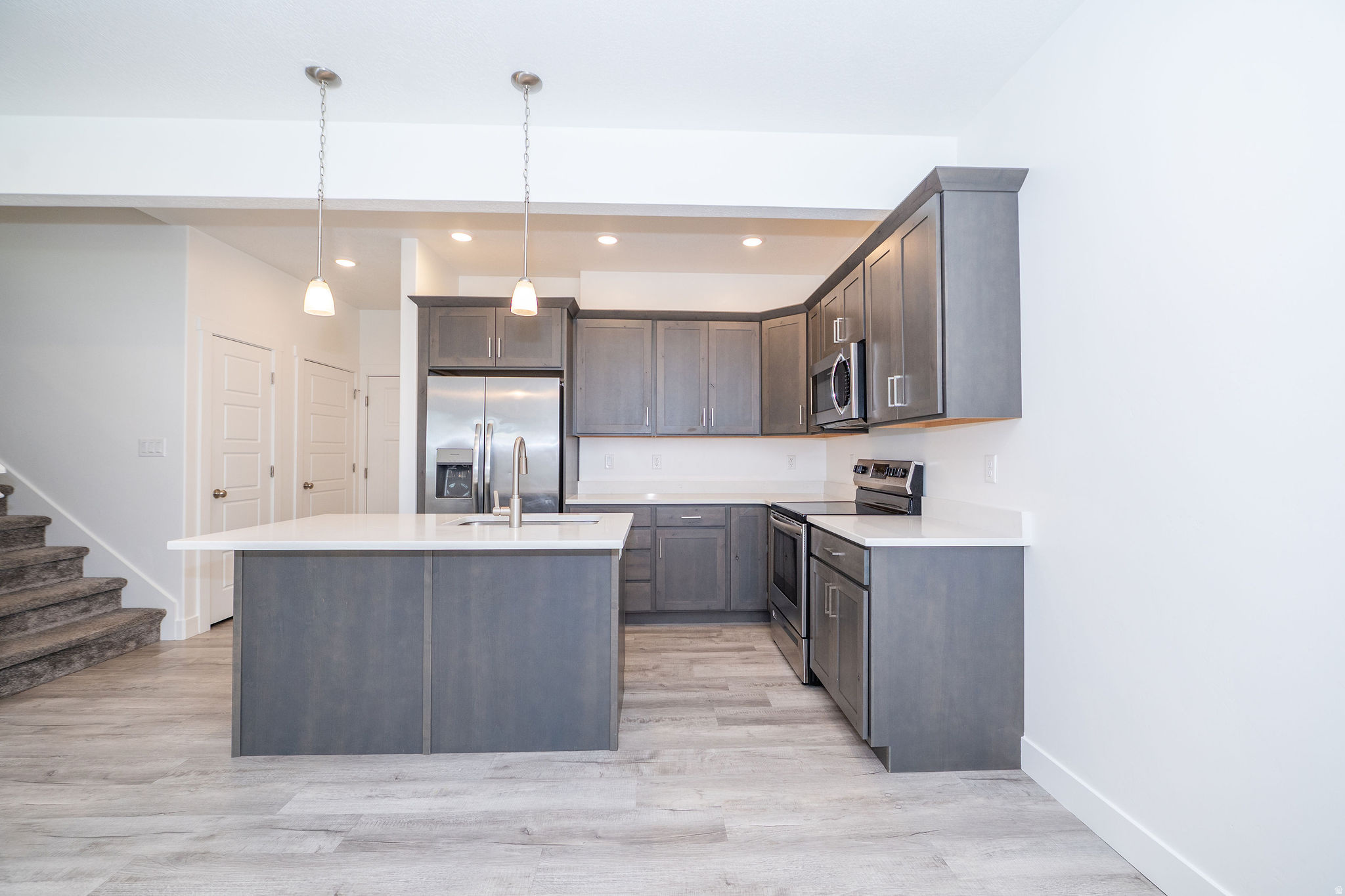 SUMMIT CREEK PLACE - Residential