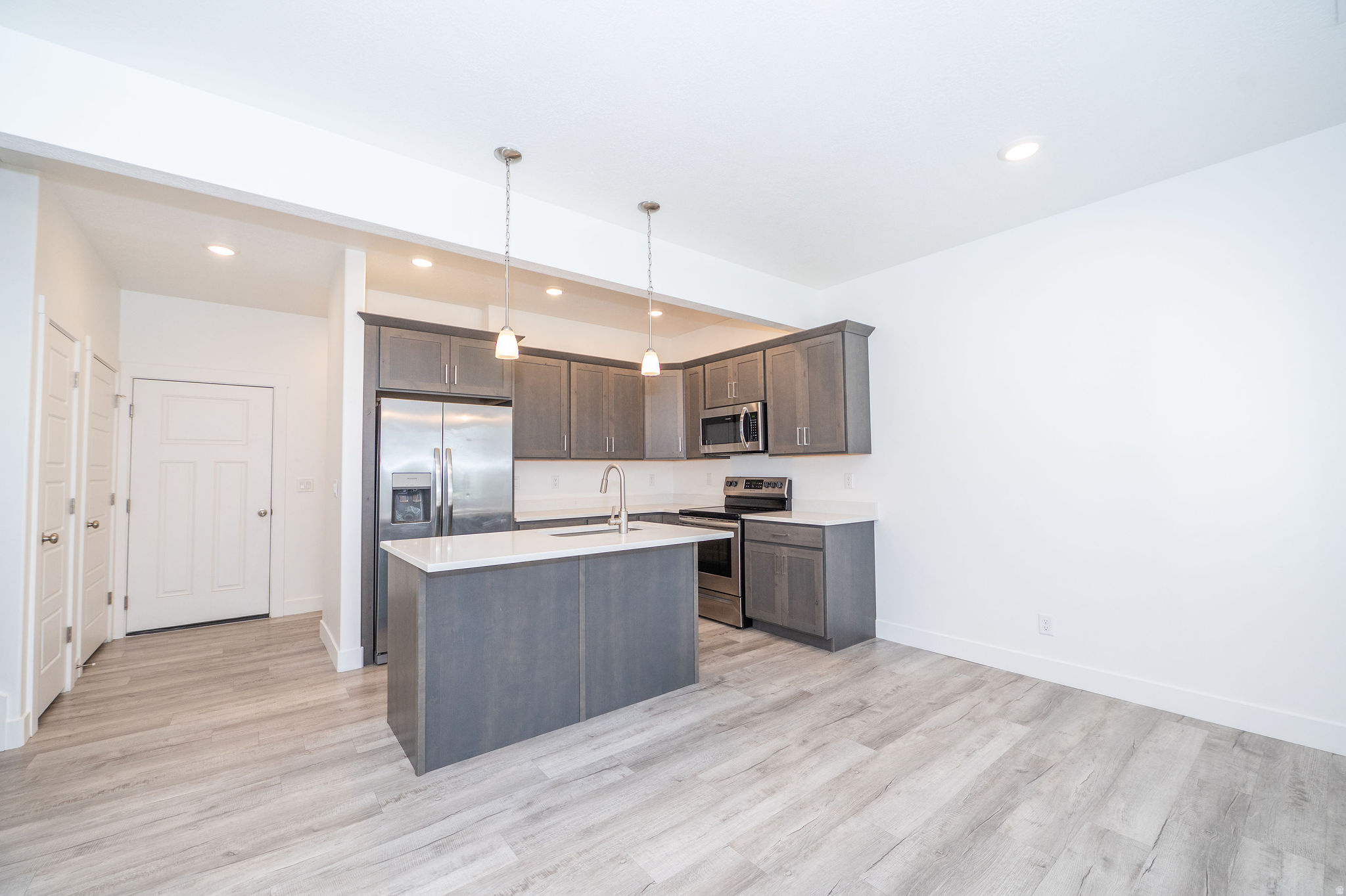 SUMMIT CREEK PLACE - Residential