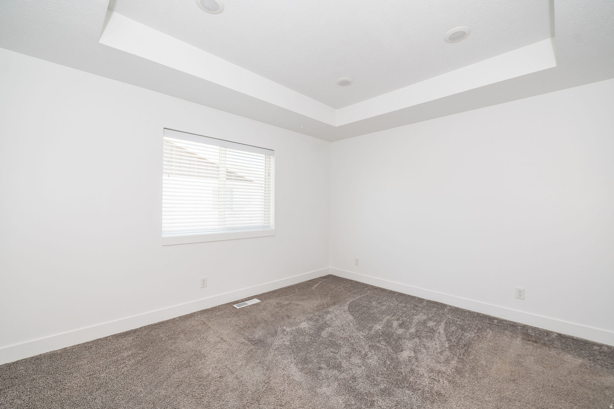 SUMMIT CREEK PLACE - Residential
