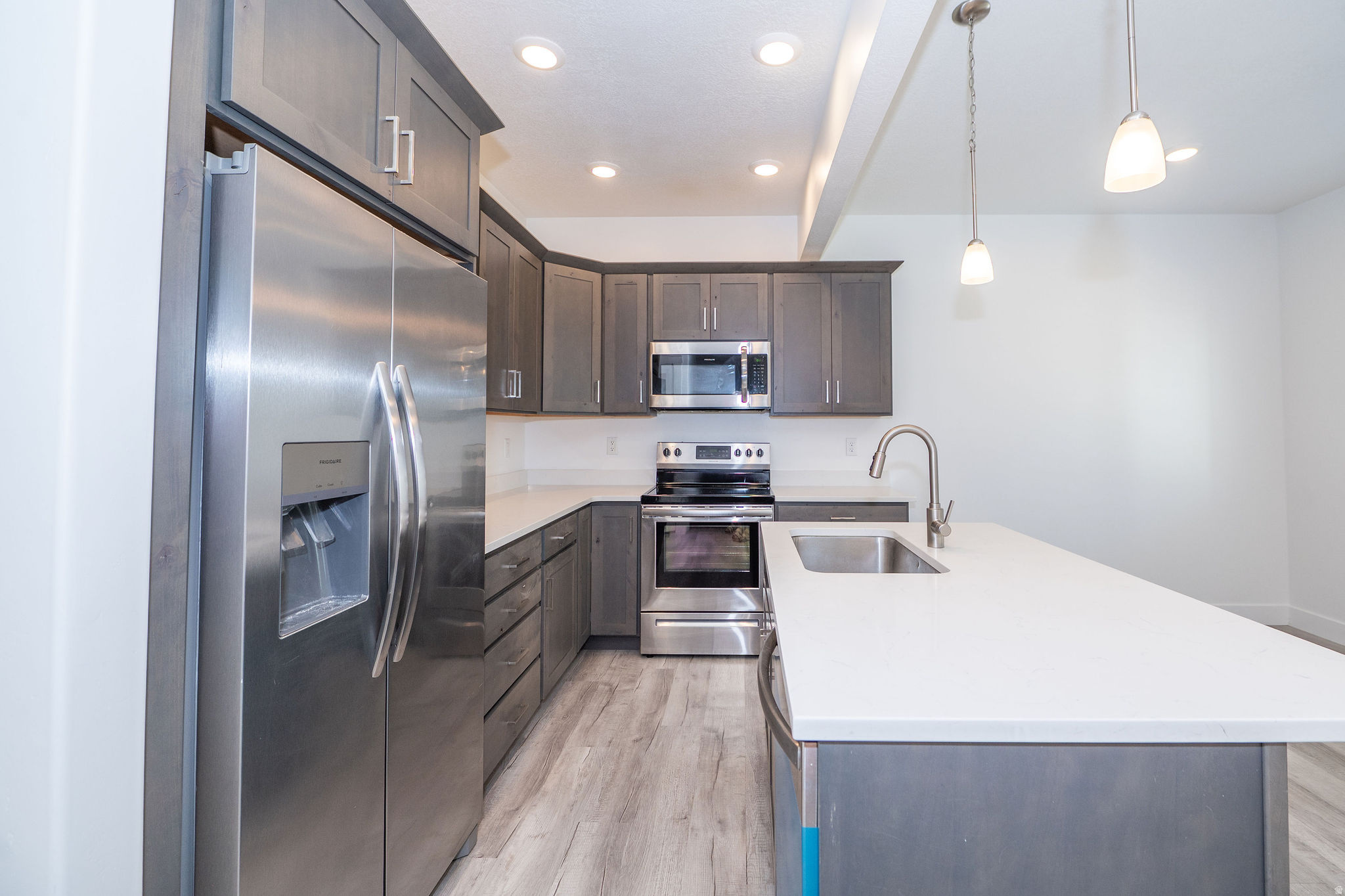 SUMMIT CREEK PLACE - Residential