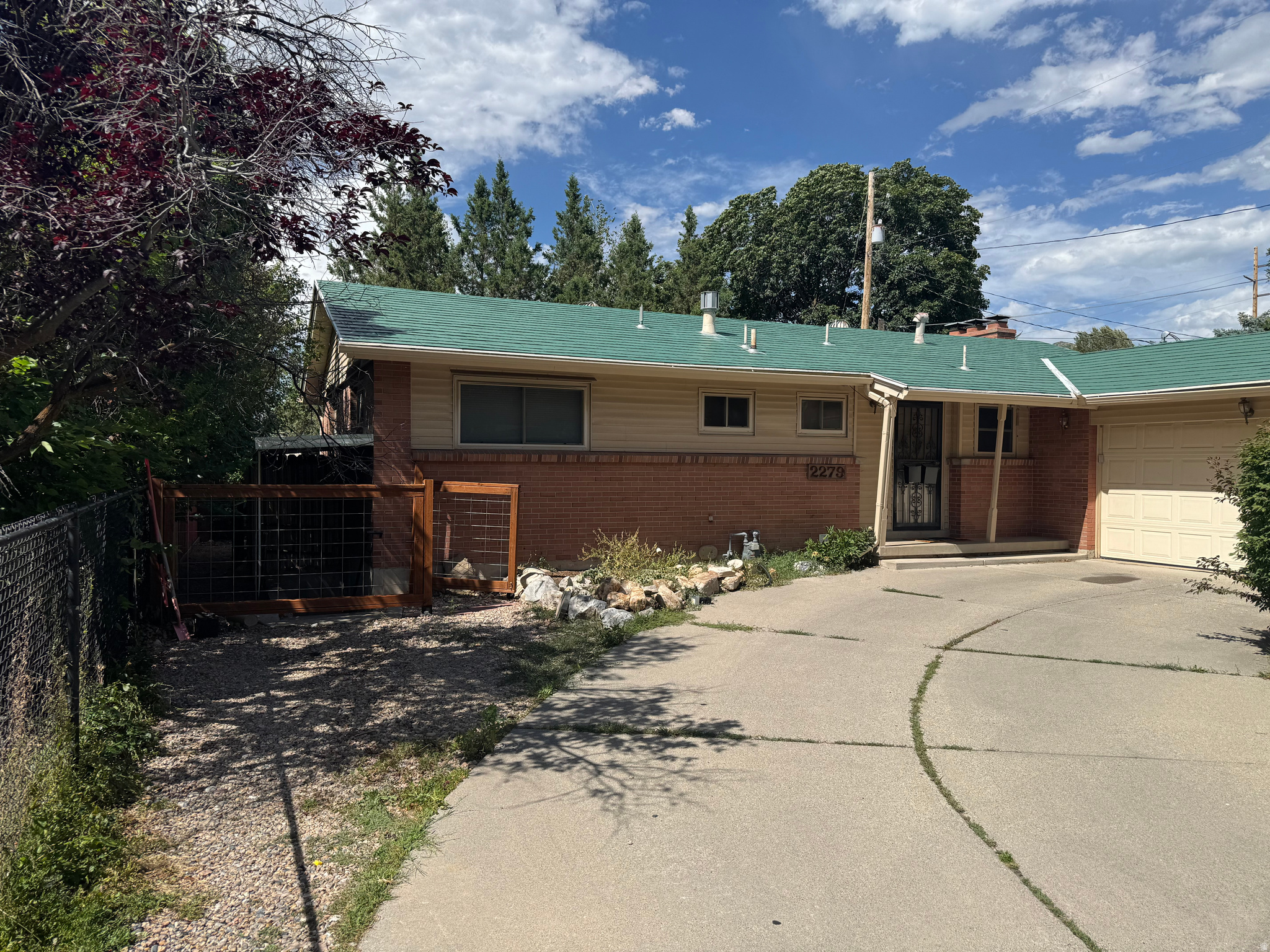 KELLER CIRCLE - Residential