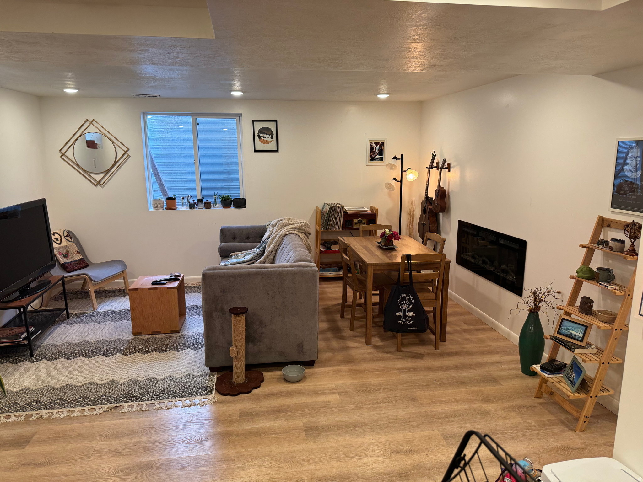 KELLER CIRCLE - Residential