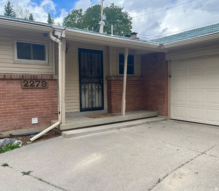 KELLER CIRCLE - Residential