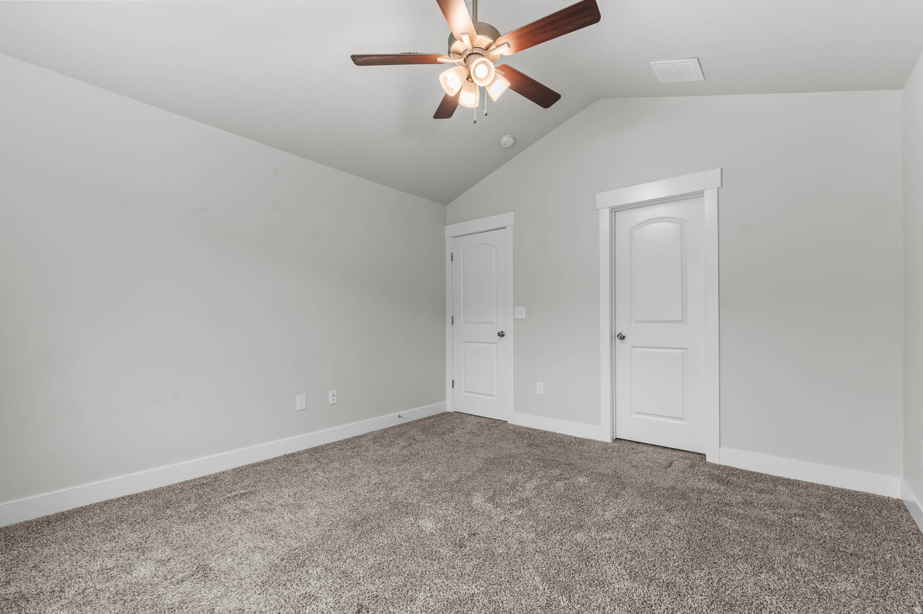 MOUNTAIN RIDGE - Residential