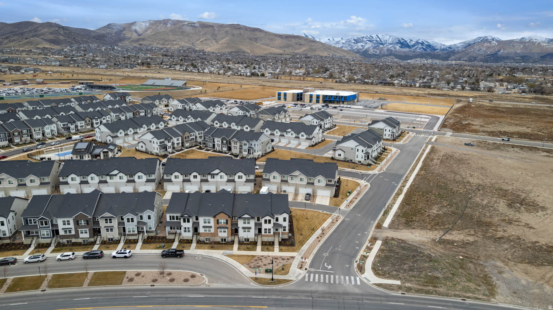 MOUNTAIN RIDGE - Residential
